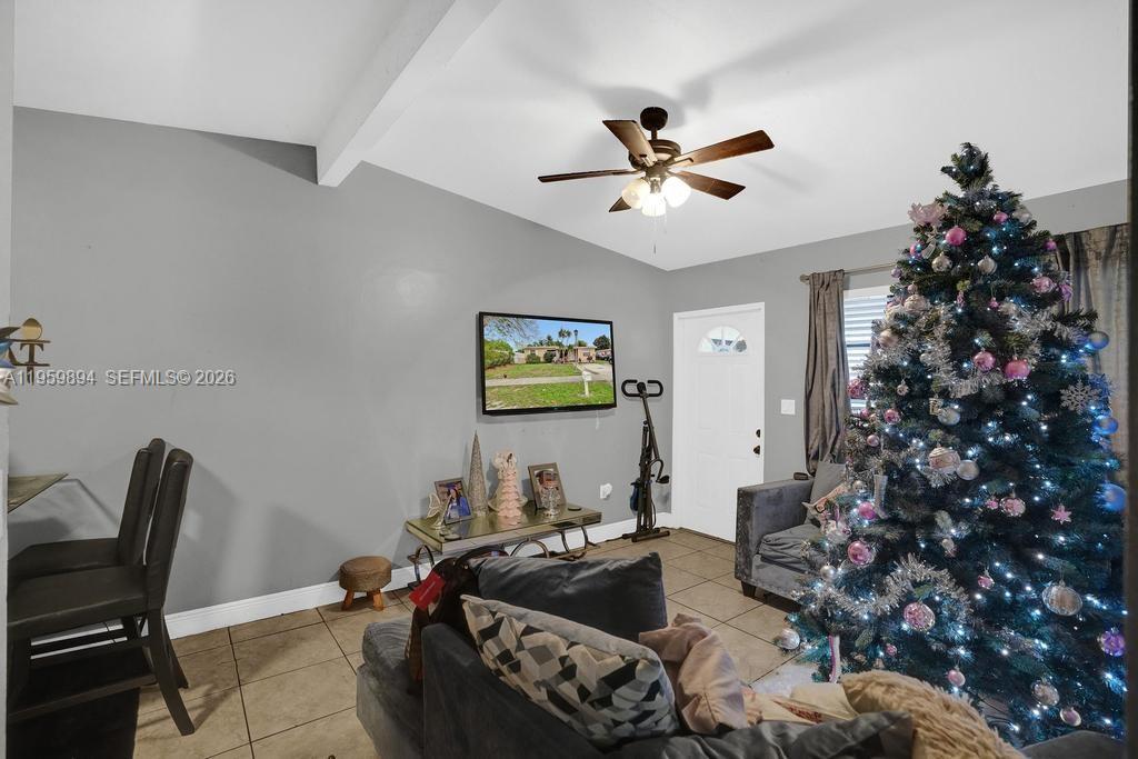 3500 SW 37th St West Park, FL 33023