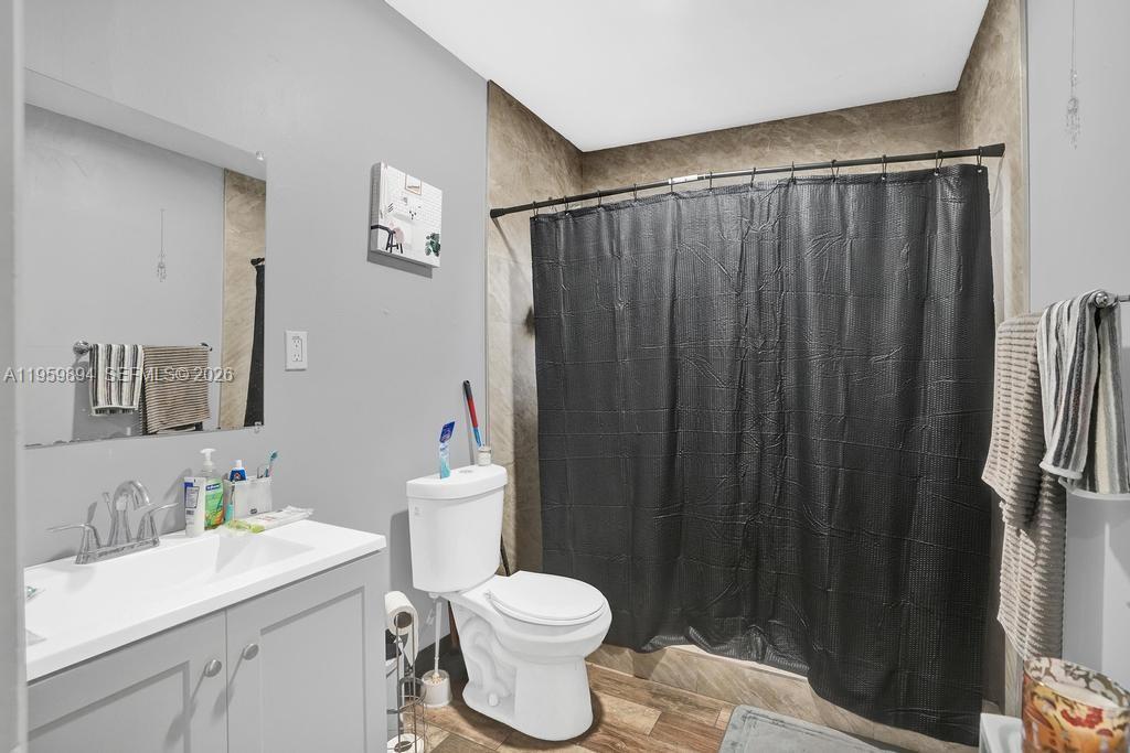 3500 SW 37th St West Park, FL 33023