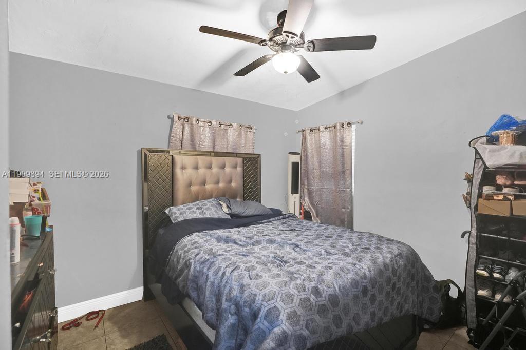 3500 SW 37th St West Park, FL 33023