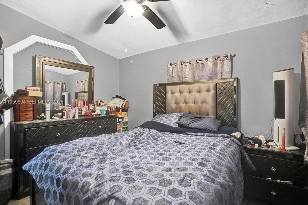 3500 SW 37th St West Park, FL 33023