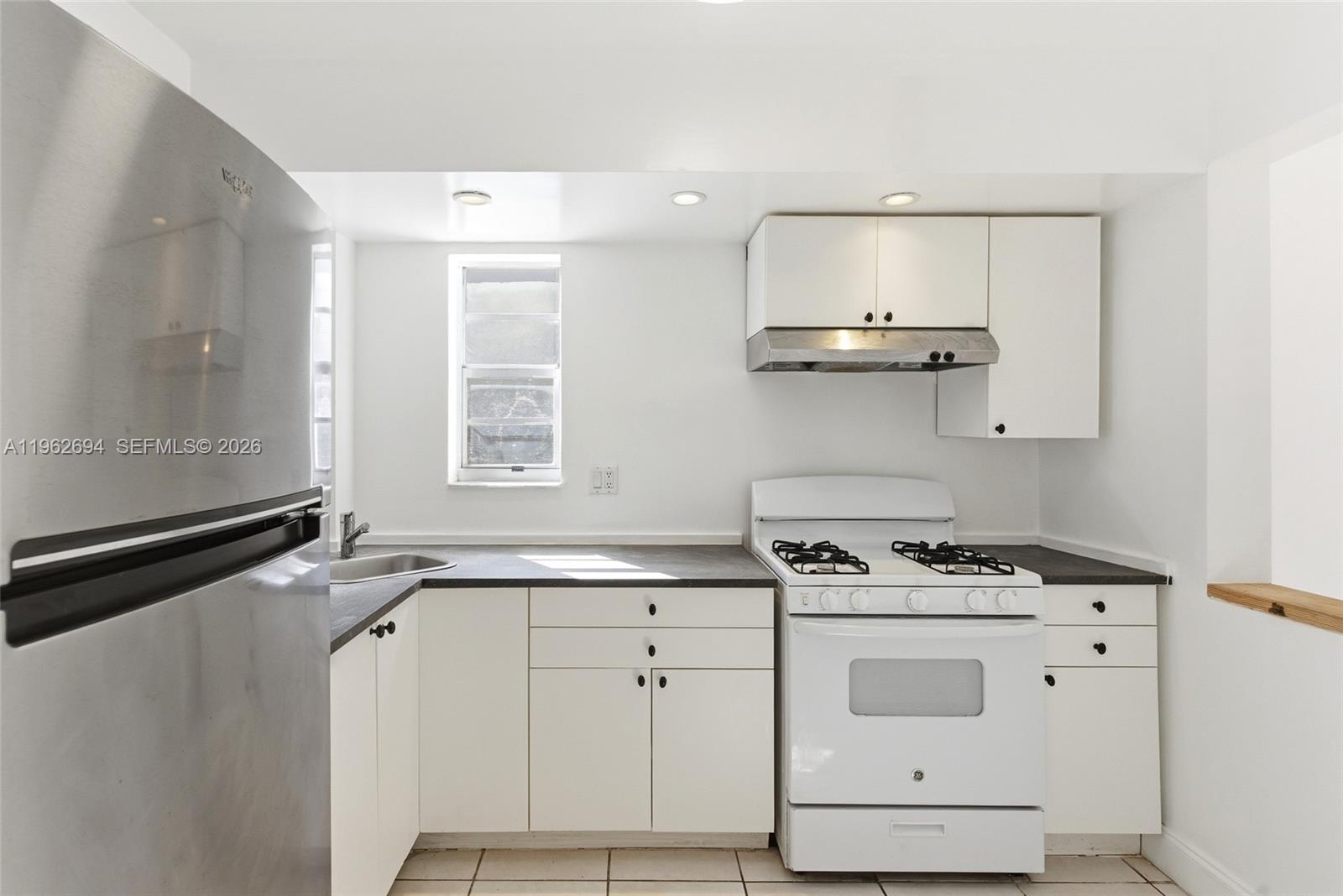 6705 N Kendall Dr #306 Pinecrest, FL 33156