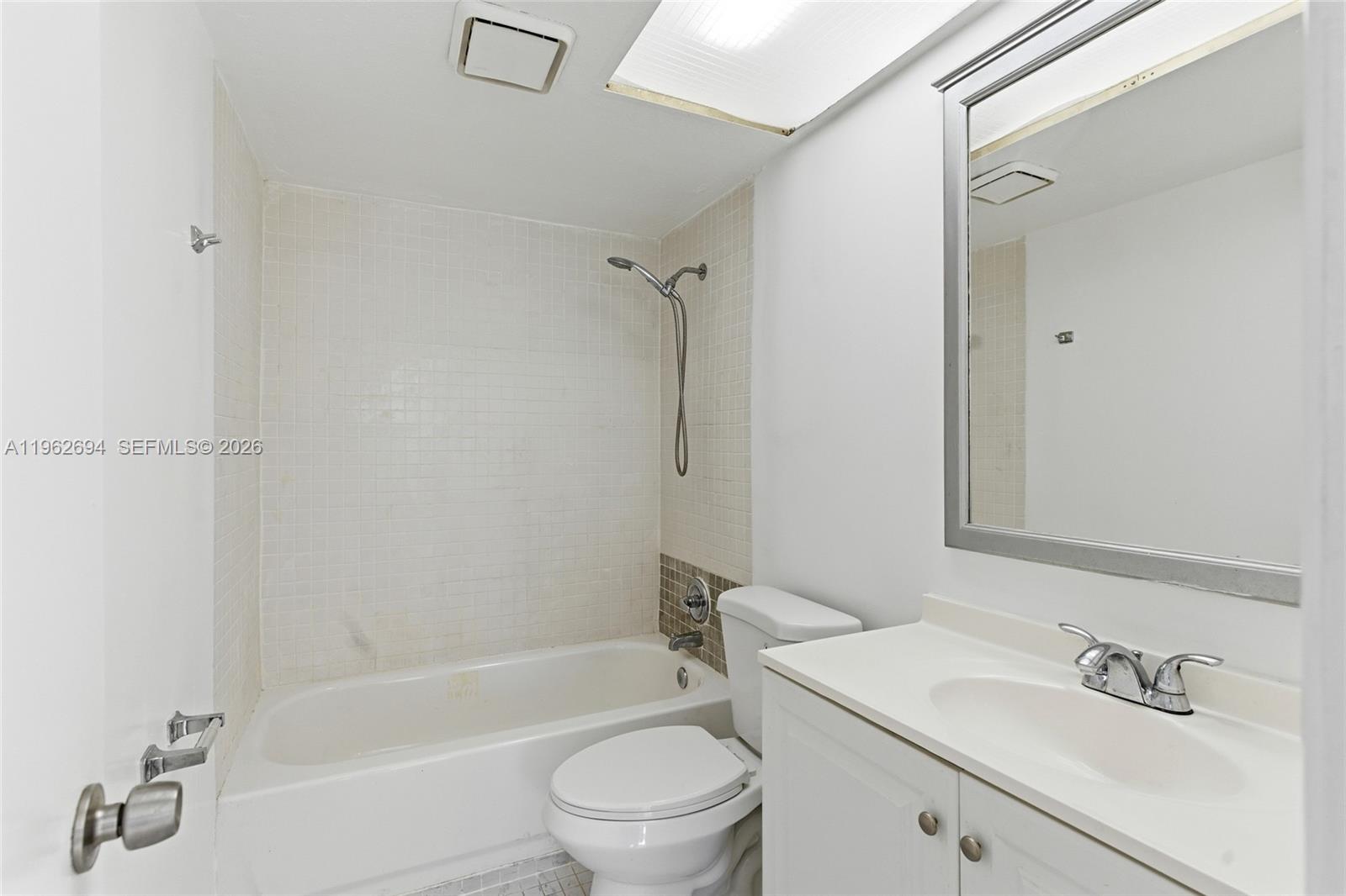 6705 N Kendall Dr #306 Pinecrest, FL 33156