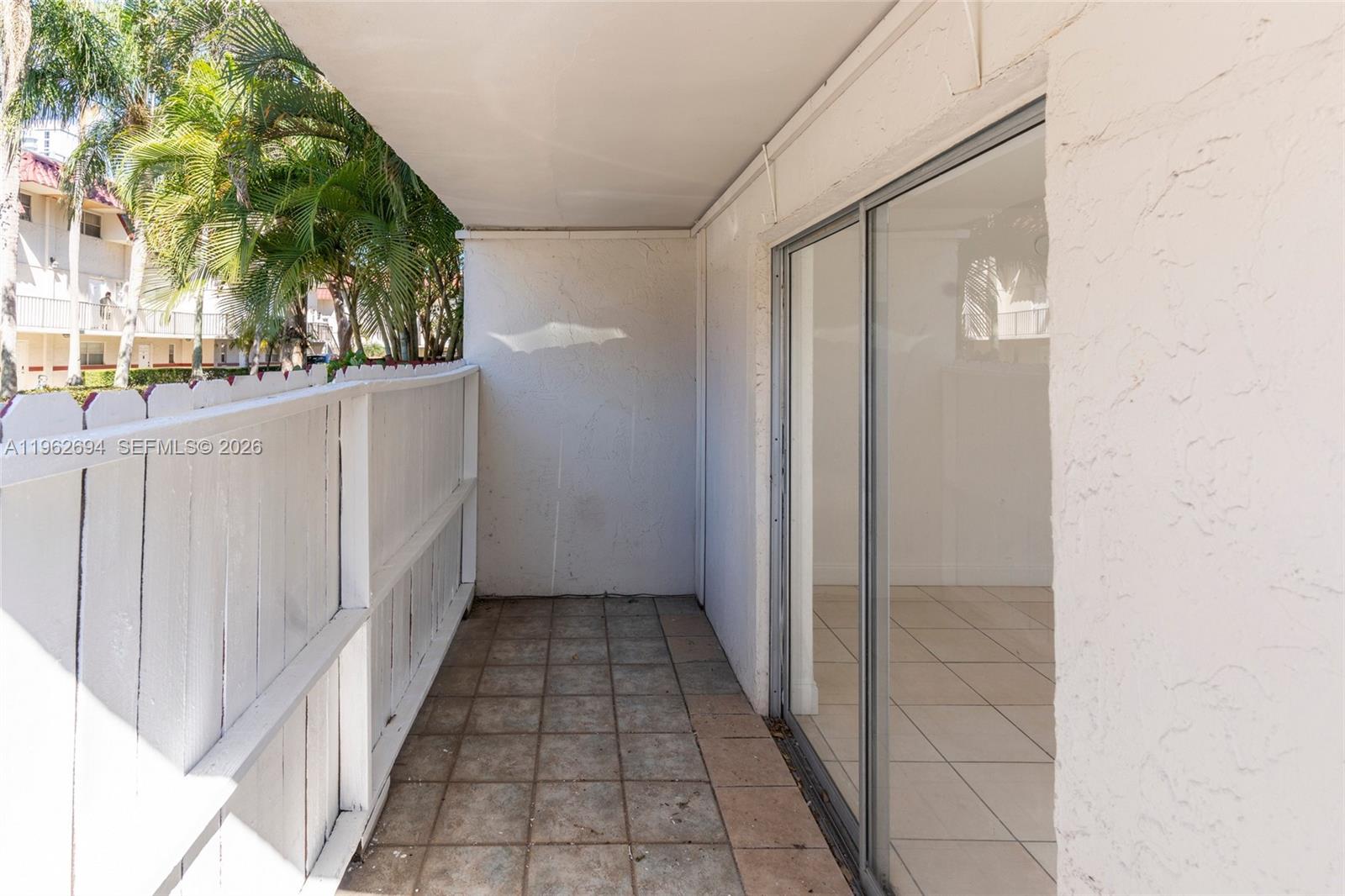 6705 N Kendall Dr #306 Pinecrest, FL 33156