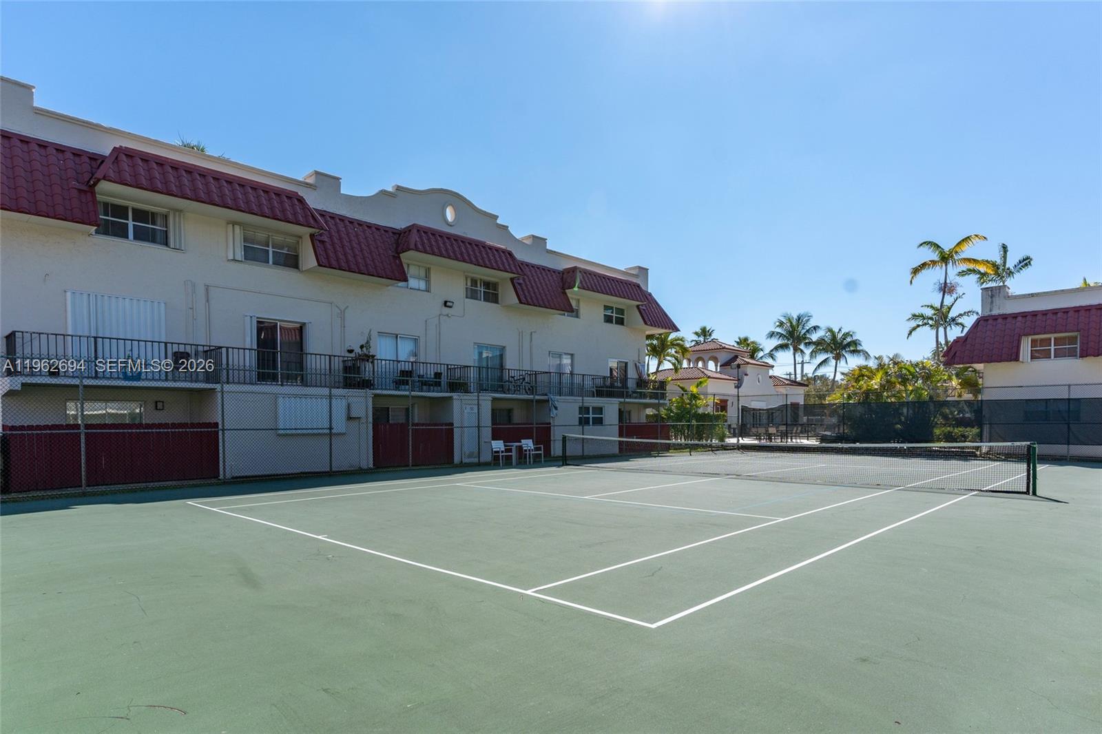 6705 N Kendall Dr #306 Pinecrest, FL 33156