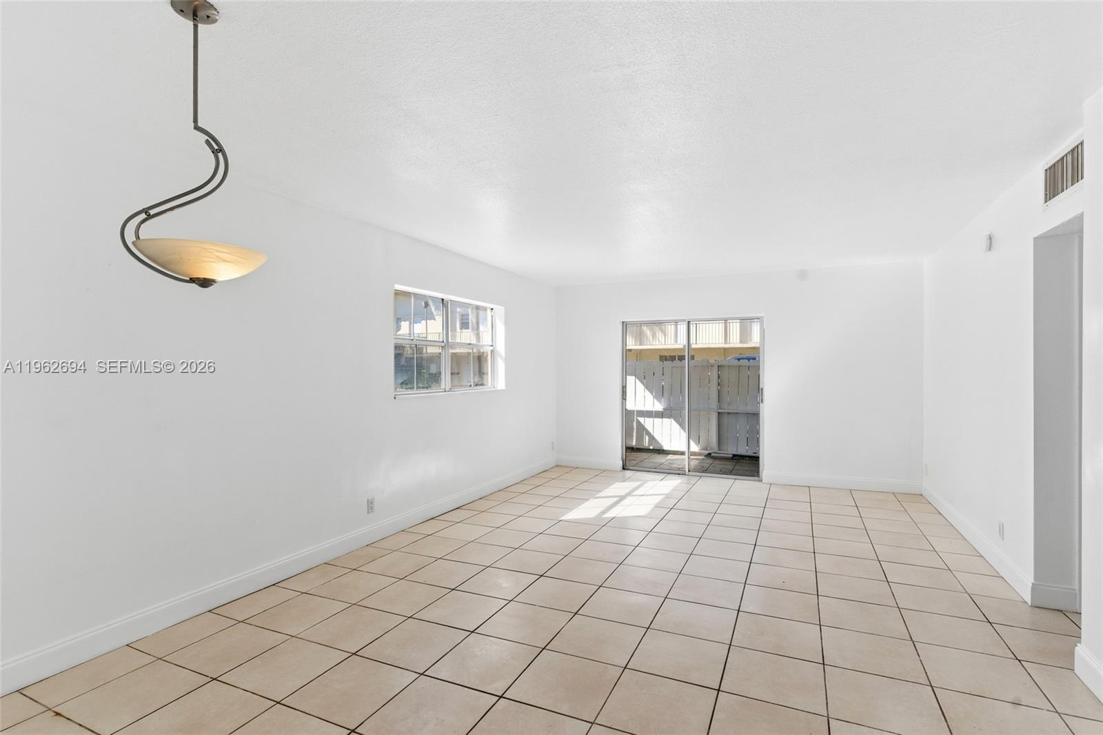 6705 N Kendall Dr #306 Pinecrest, FL 33156