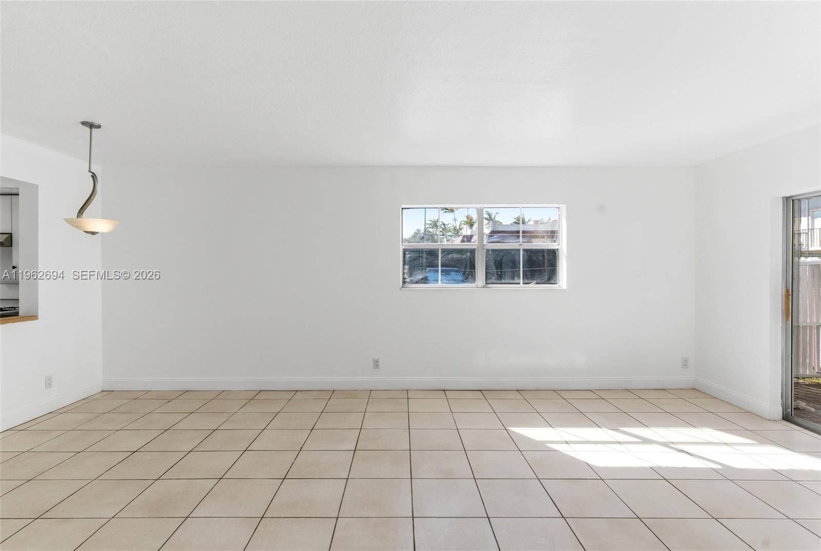 6705 N Kendall Dr #306 Pinecrest, FL 33156