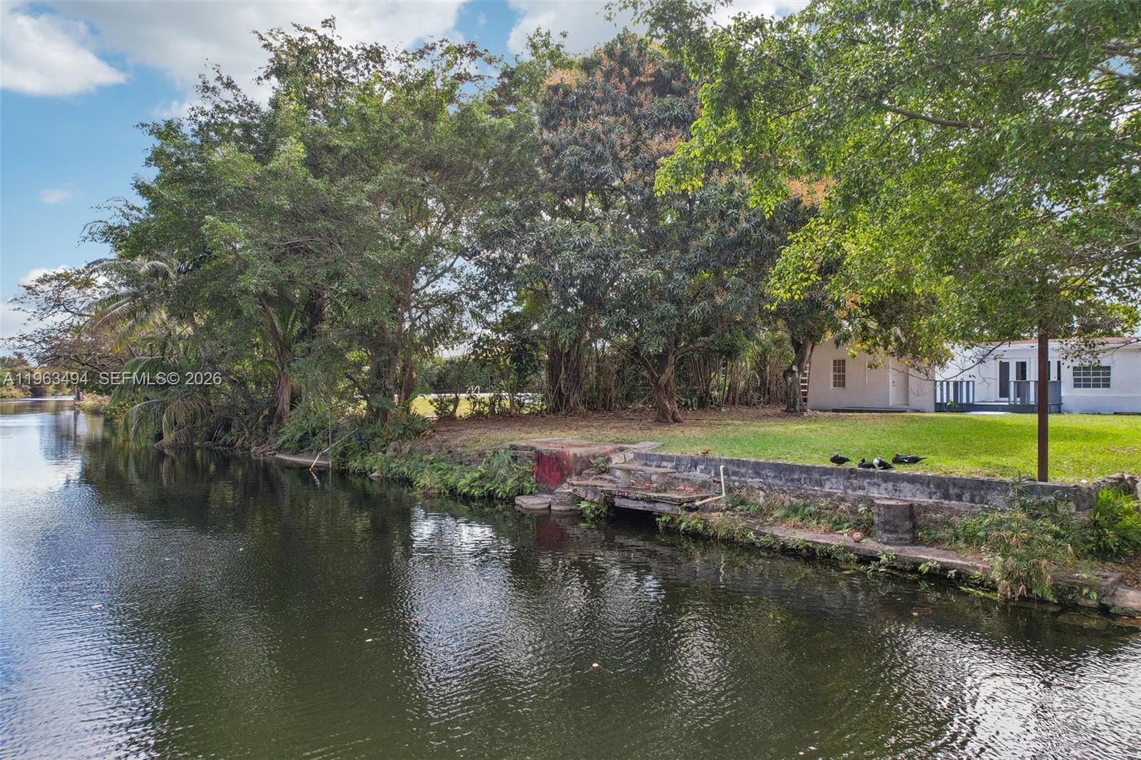 299 S Biscayne Riv Dr Miami, FL 33169