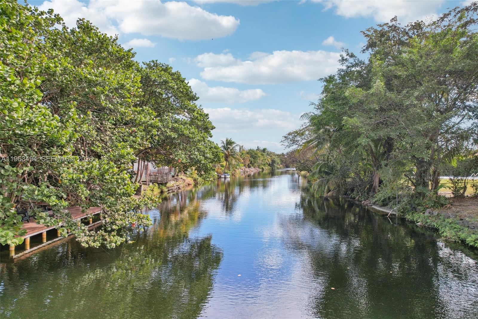 299 S Biscayne Riv Dr Miami, FL 33169