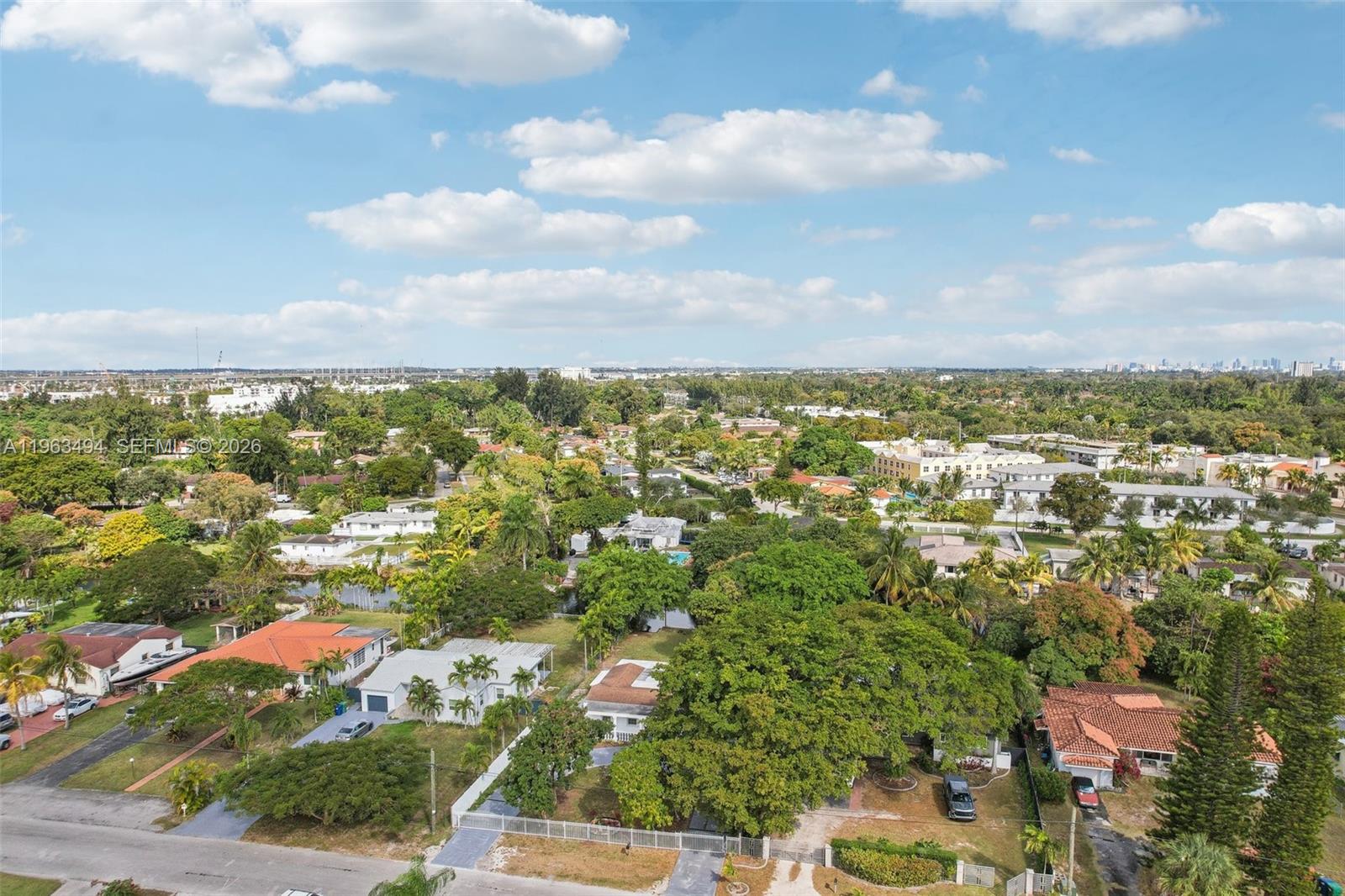 299 S Biscayne Riv Dr Miami, FL 33169