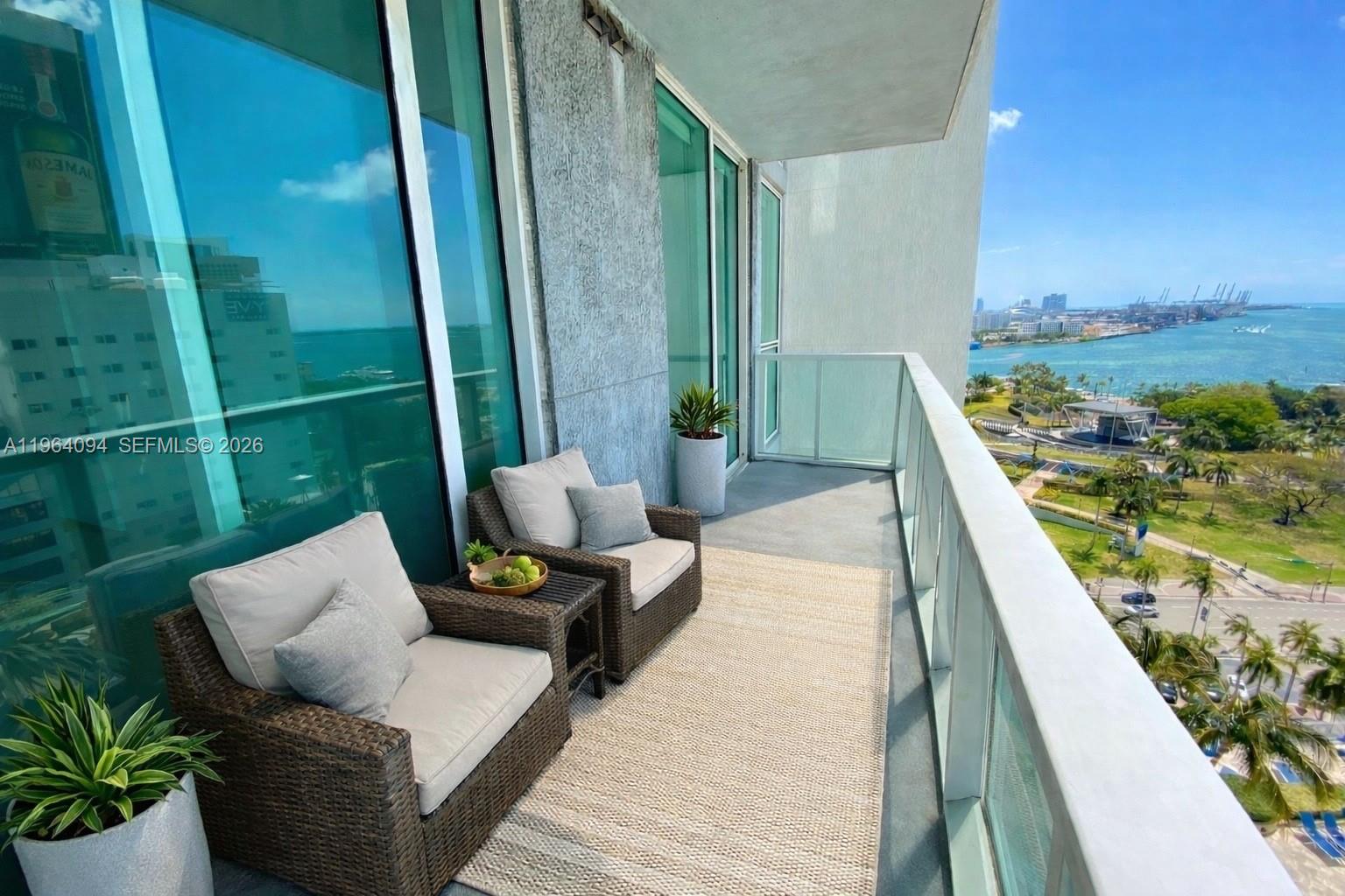 image Vizcayne North28