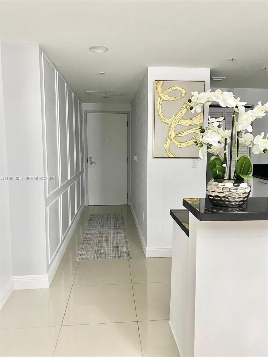 image Vizcayne North3