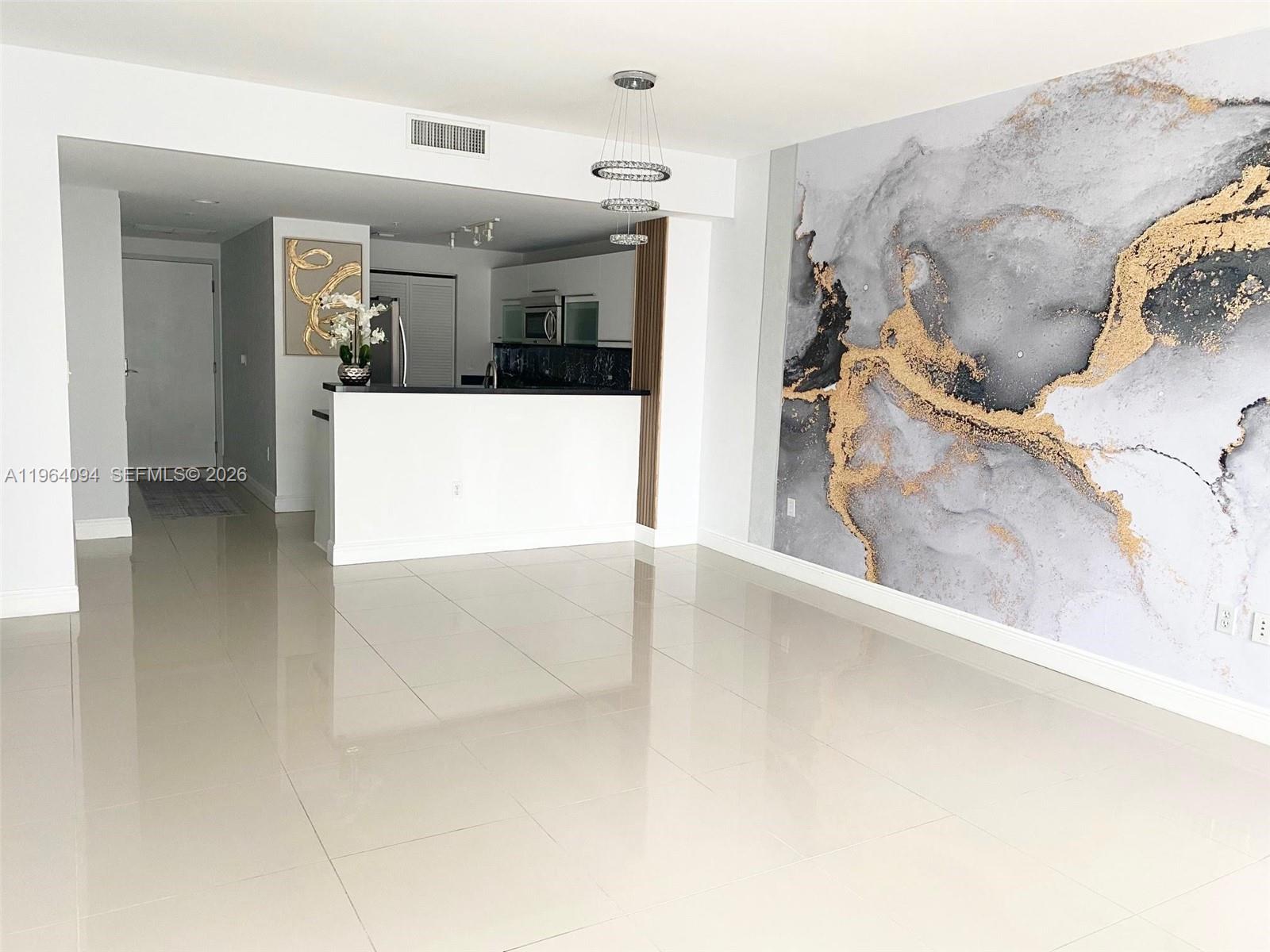 image Vizcayne North5