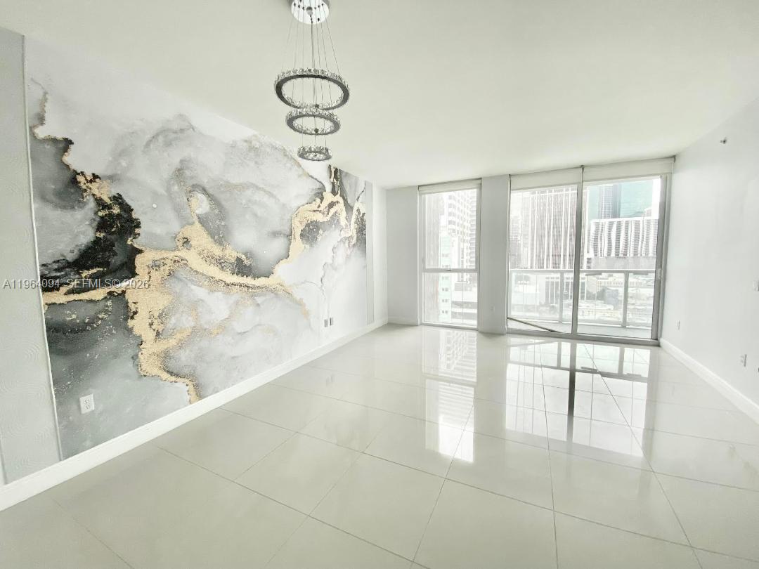 image Vizcayne North7