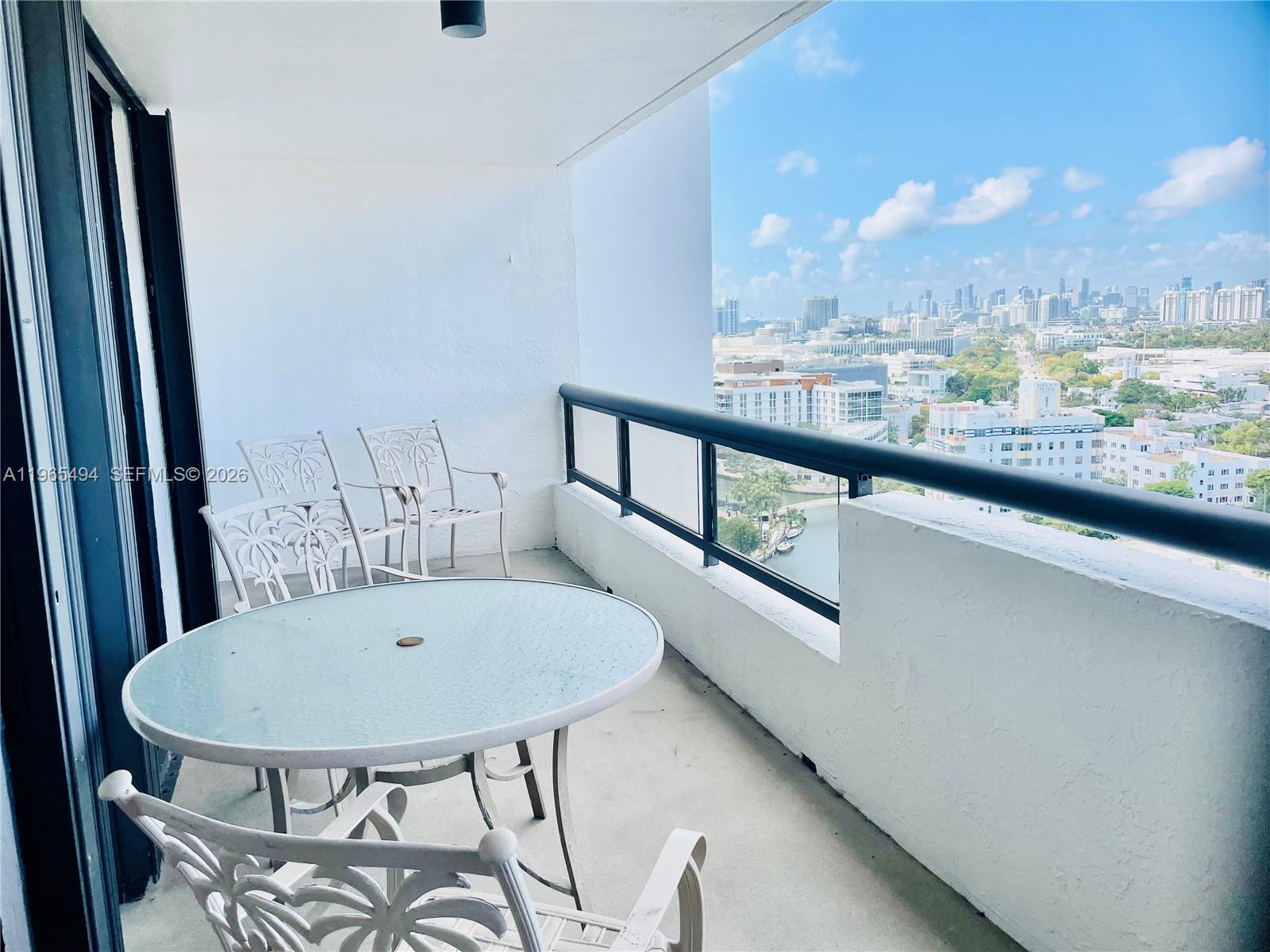 2555 Collins Ave #2006