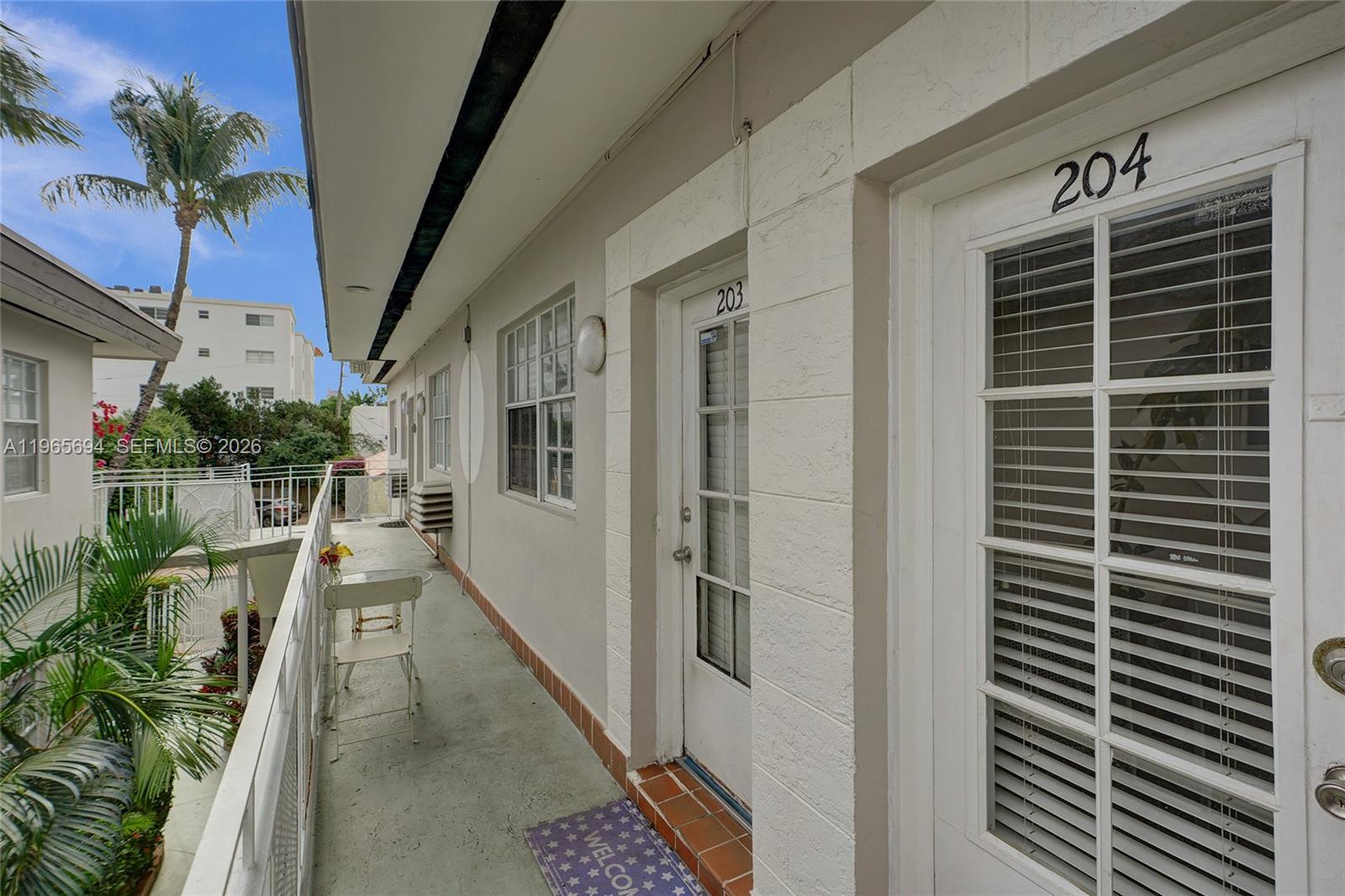 717 Espanola Way #204 Miami Beach, FL 33139