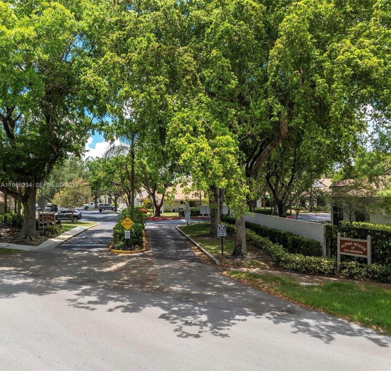 7924 NW 10th St Plantation, FL 33322