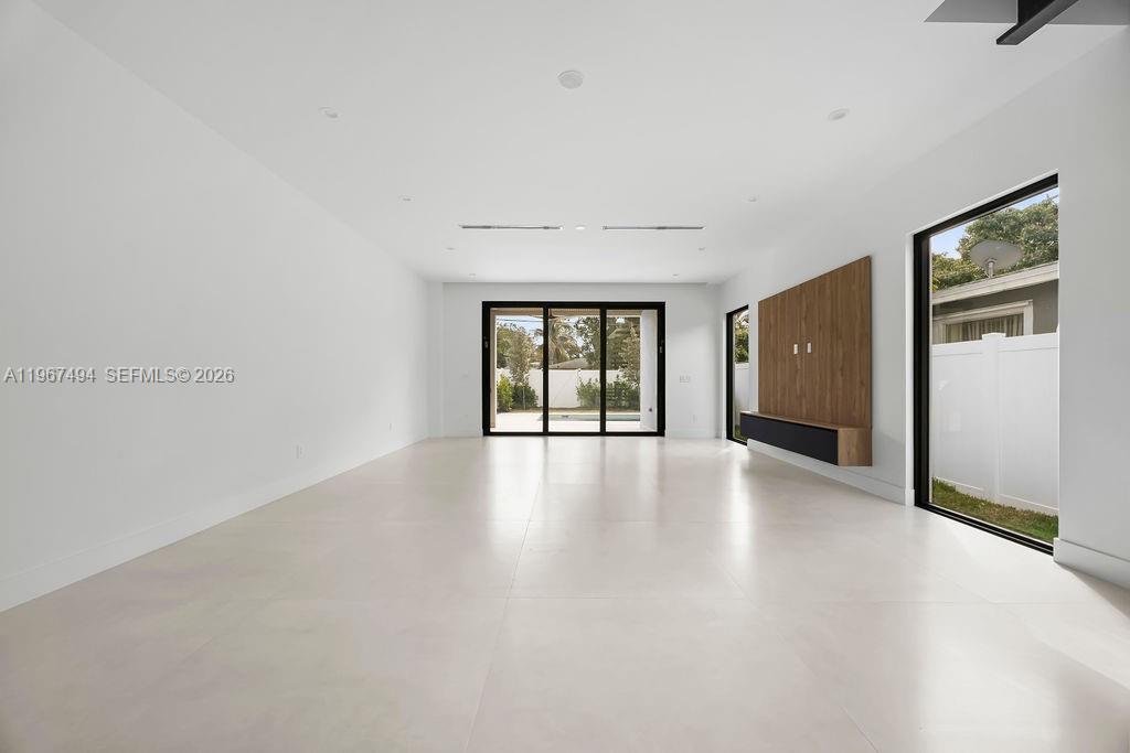 608 SW 16th Ct Fort Lauderdale, FL 33315