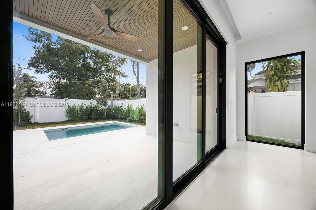 608 SW 16th Ct Fort Lauderdale, FL 33315