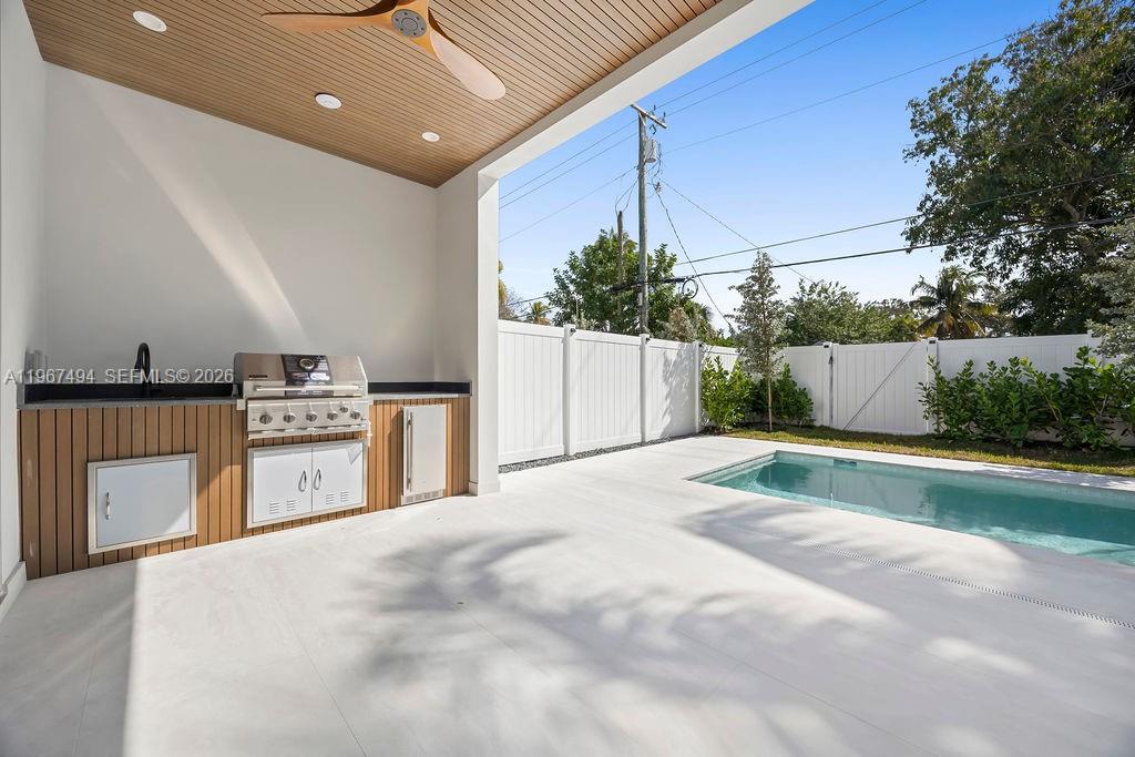 608 SW 16th Ct Fort Lauderdale, FL 33315