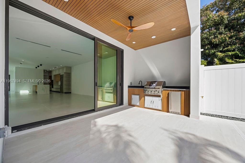 608 SW 16th Ct Fort Lauderdale, FL 33315