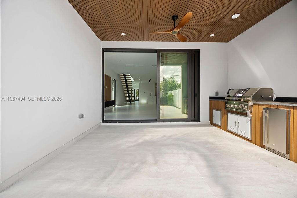 608 SW 16th Ct Fort Lauderdale, FL 33315