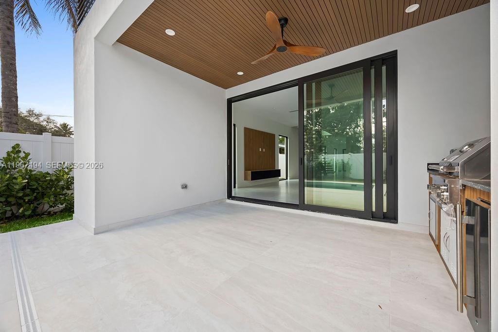 608 SW 16th Ct Fort Lauderdale, FL 33315