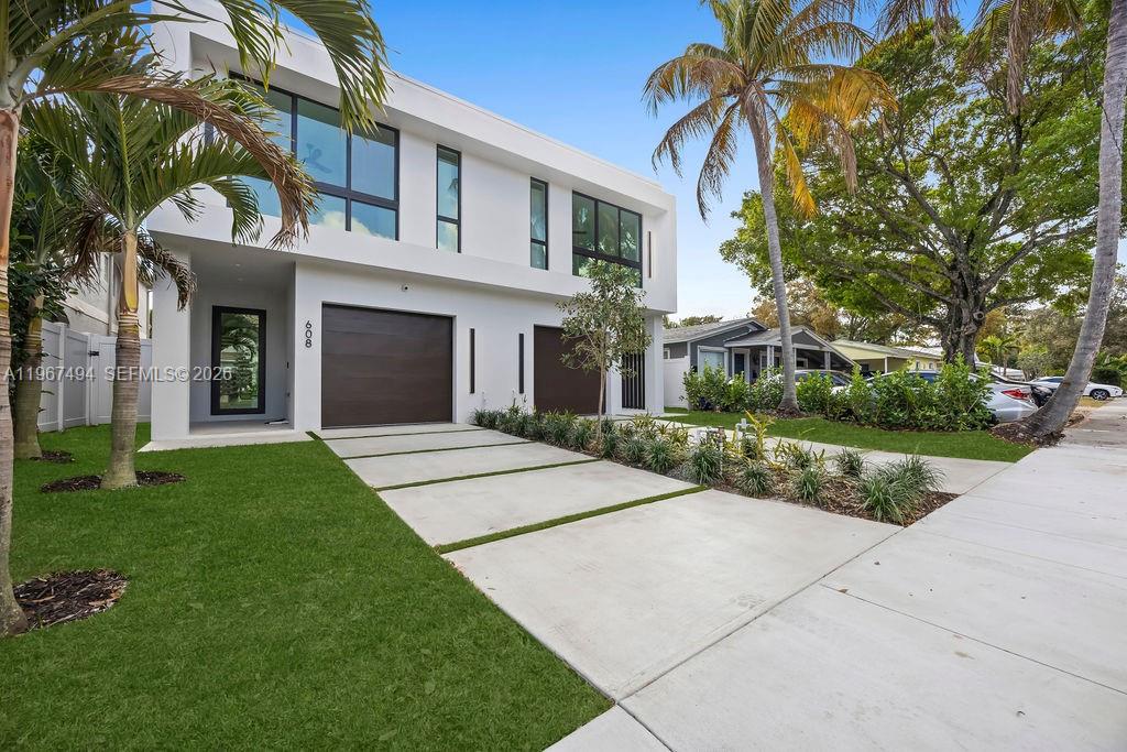 608 SW 16th Ct Fort Lauderdale, FL 33315