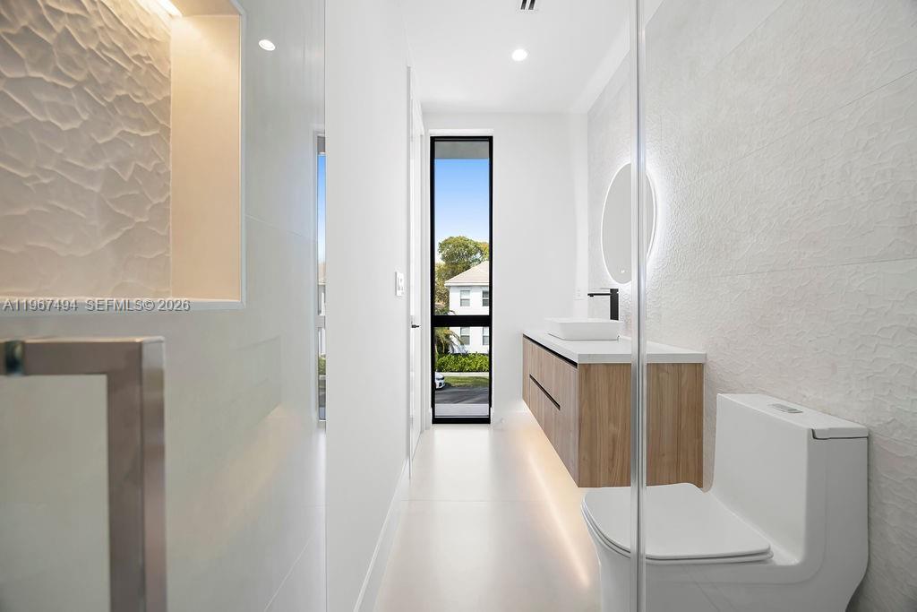 608 SW 16th Ct Fort Lauderdale, FL 33315