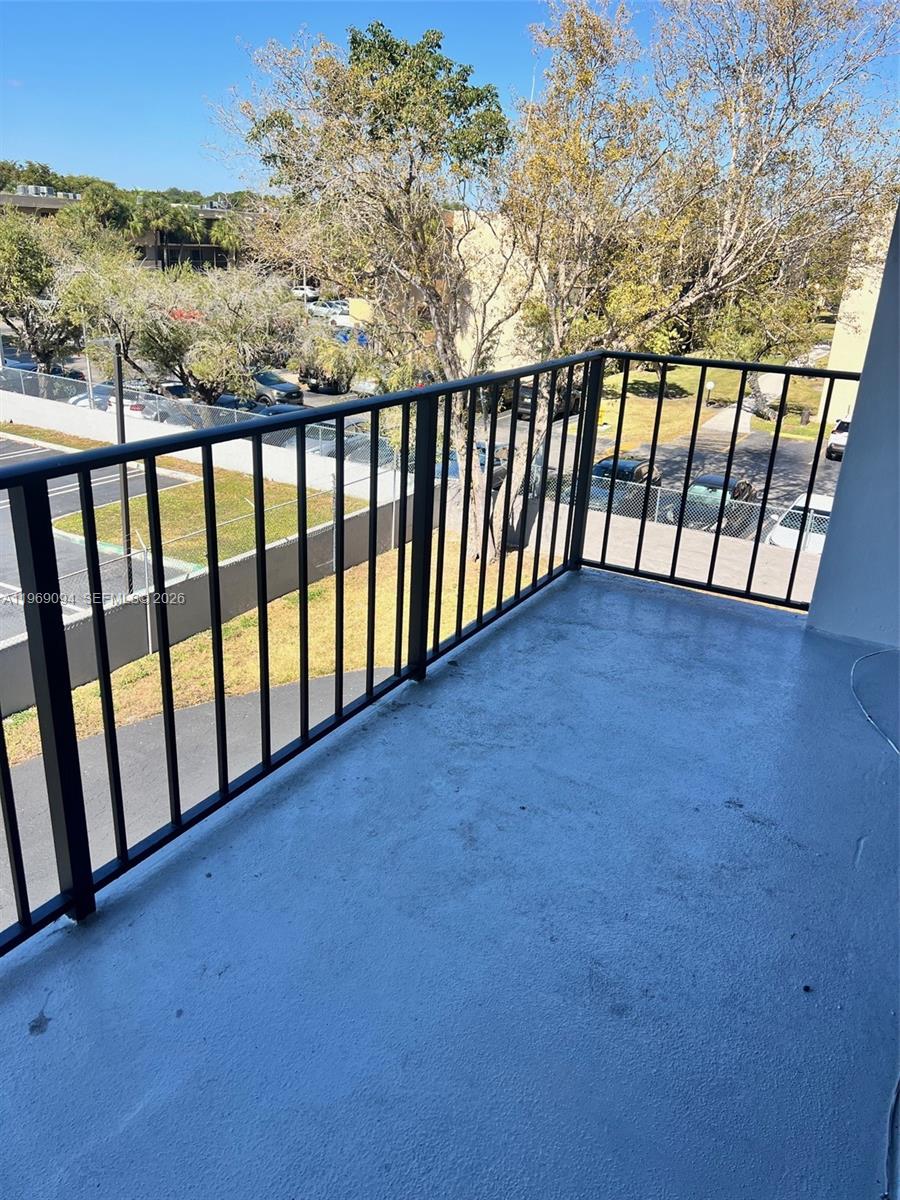 10431 N Kendall Dr #D314 Miami, FL 33176