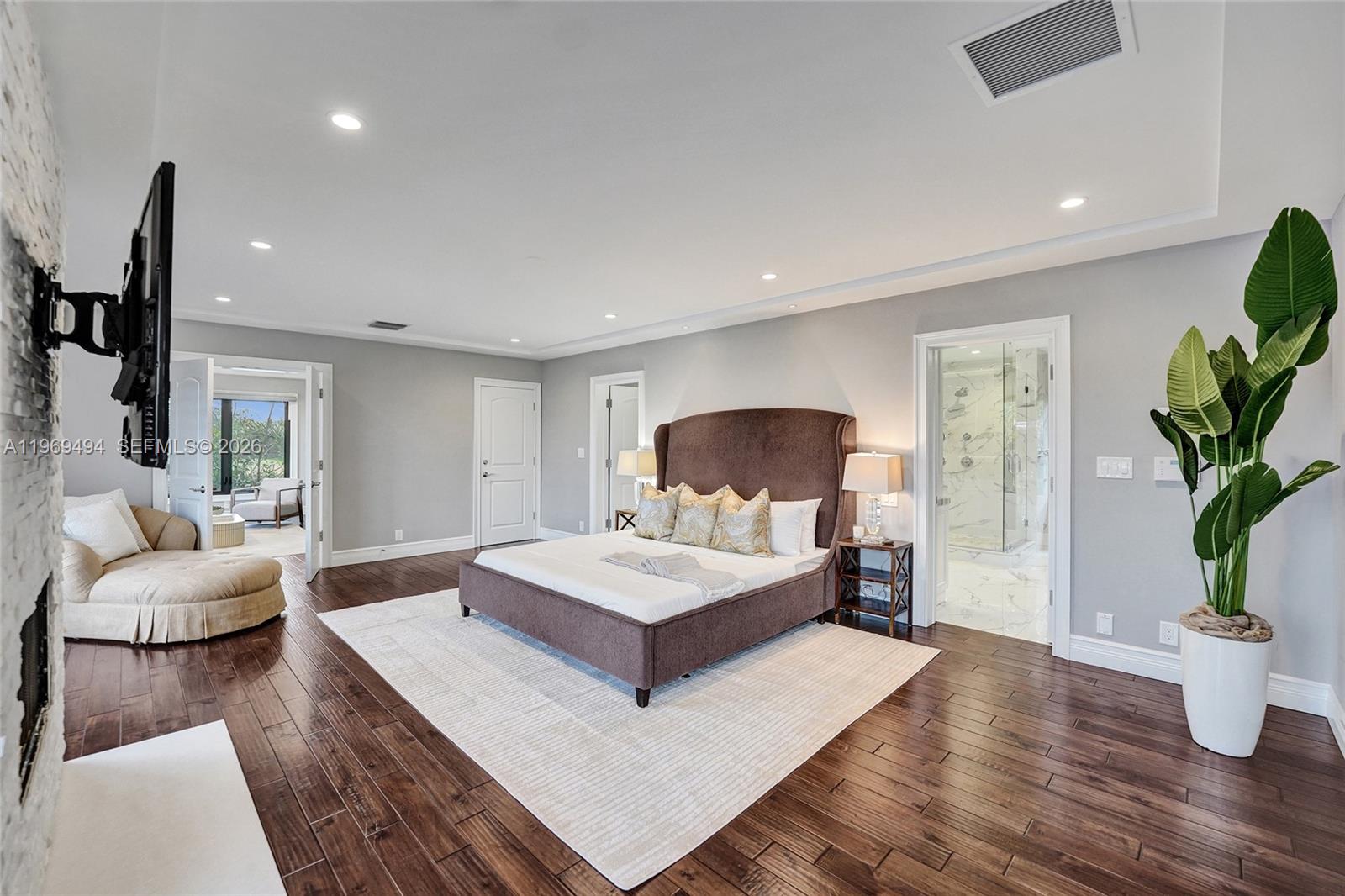 2941 Fairway Dr Hollywood, FL 33021