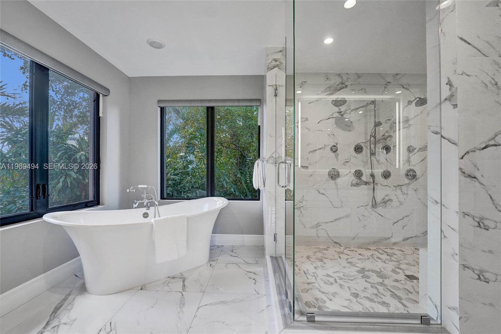 2941 Fairway Dr Hollywood, FL 33021