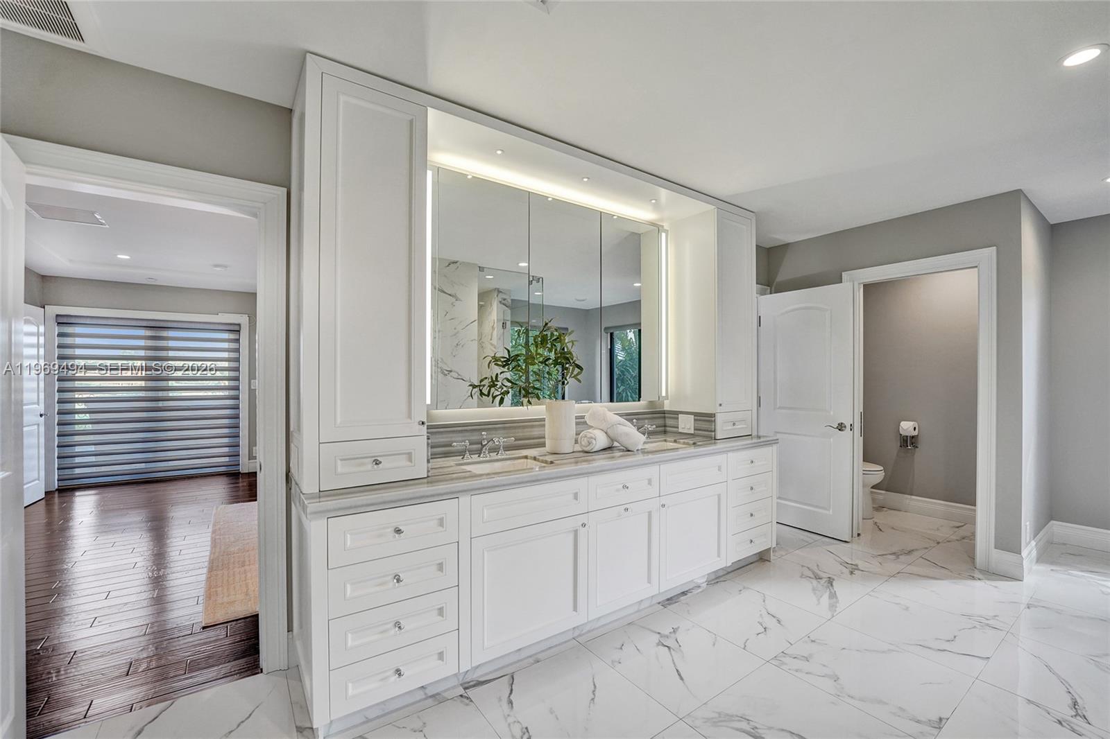 2941 Fairway Dr Hollywood, FL 33021