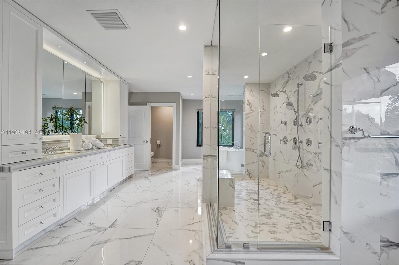 2941 Fairway Dr Hollywood, FL 33021