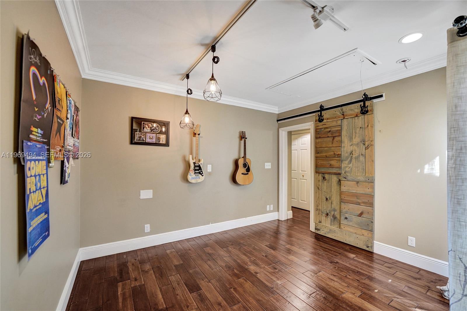 2941 Fairway Dr Hollywood, FL 33021