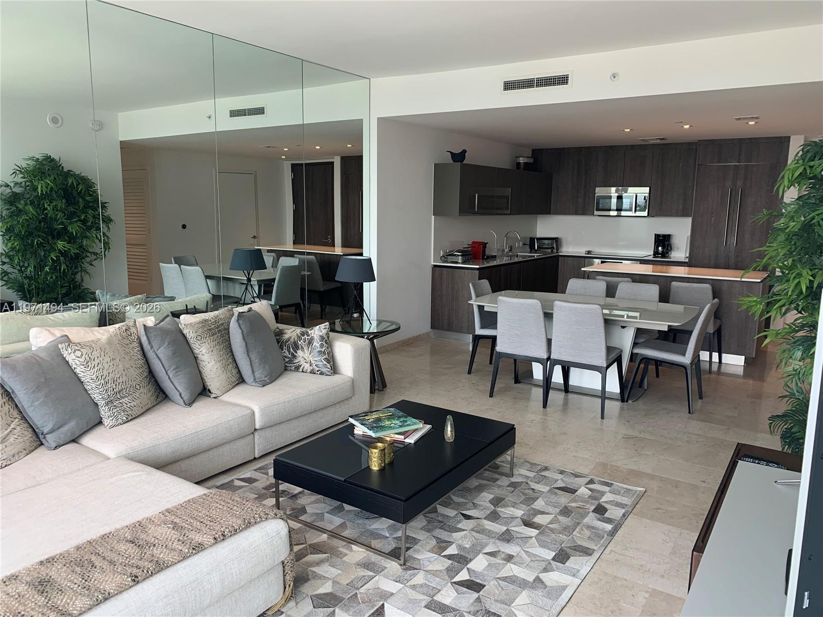 image Reach Brickell City Centre3