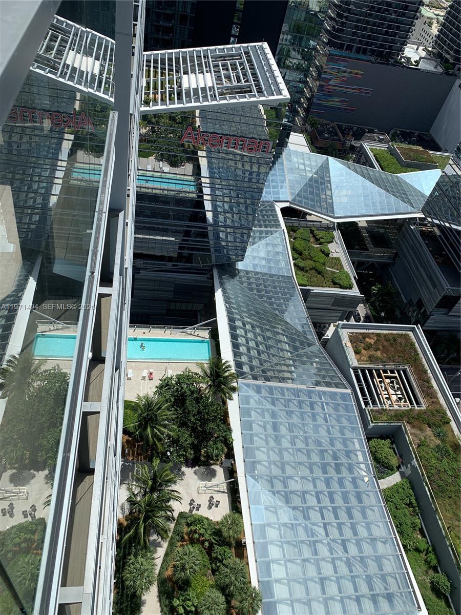 image Reach Brickell City Centre65