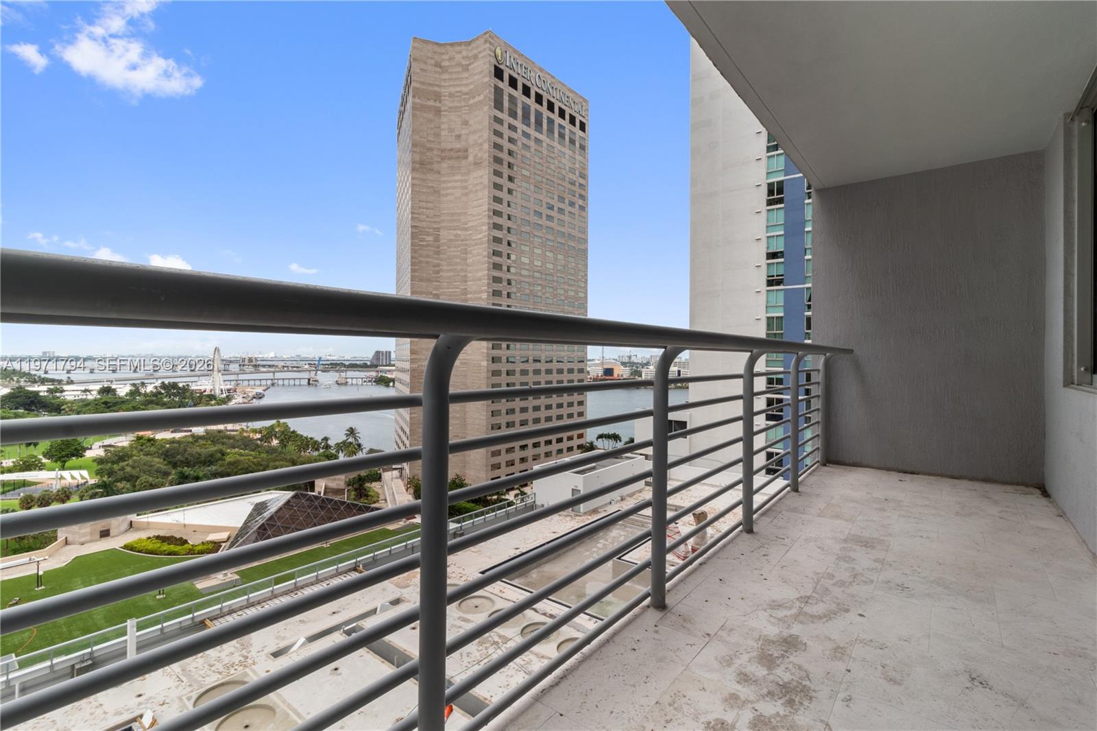 325 S Biscayne Blvd #1718 Miami, FL 33131
