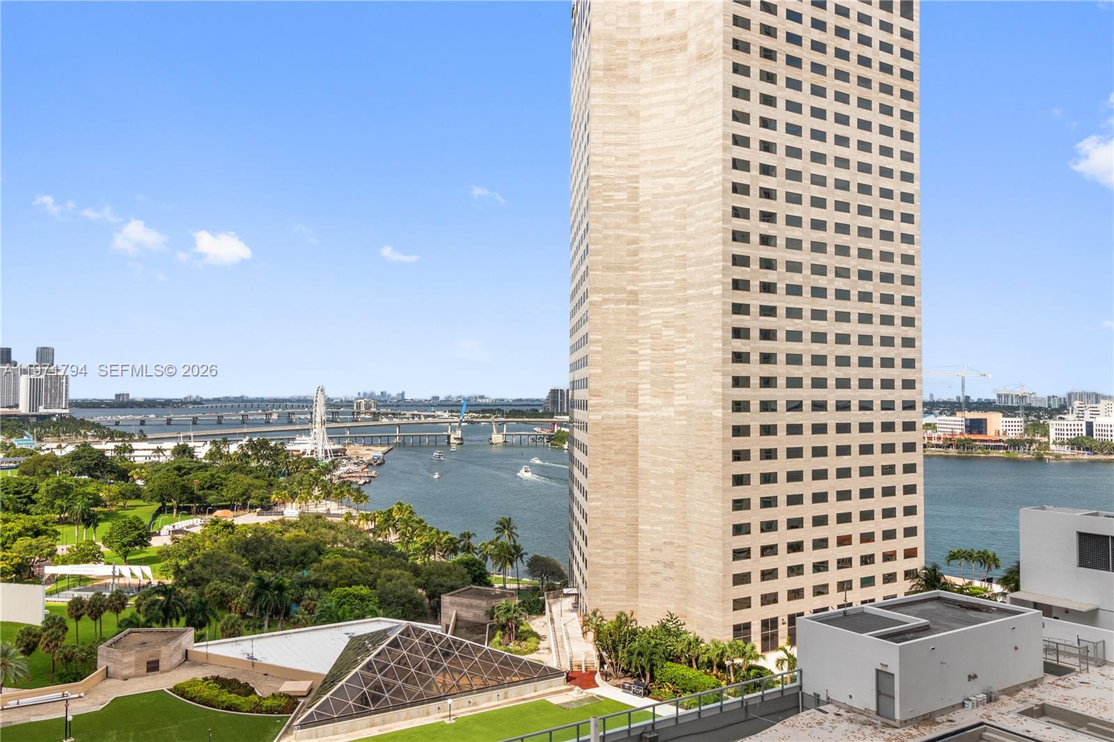 325 S Biscayne Blvd #1718 Miami, FL 33131