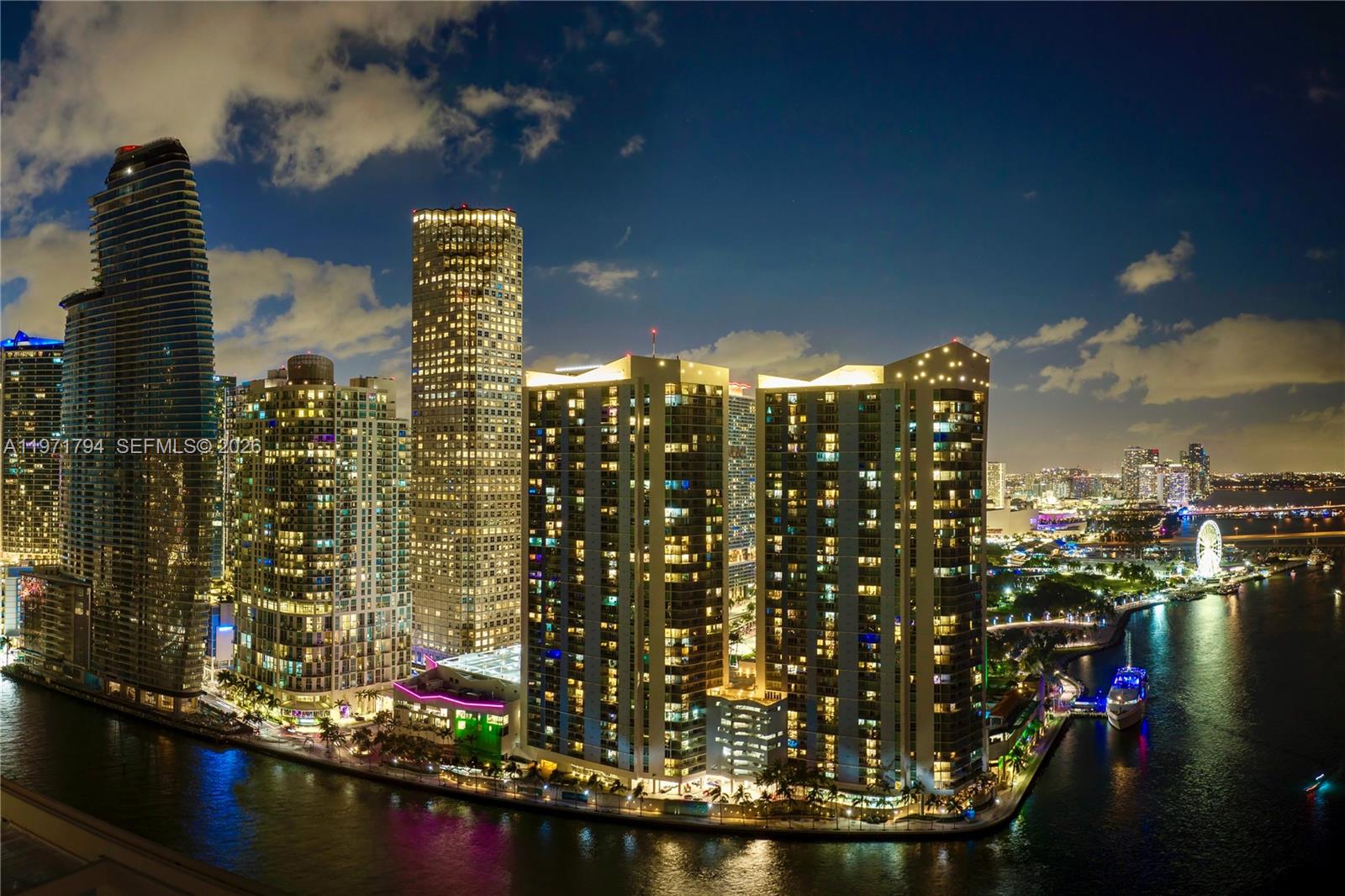 325 S Biscayne Blvd #1718 Miami, FL 33131