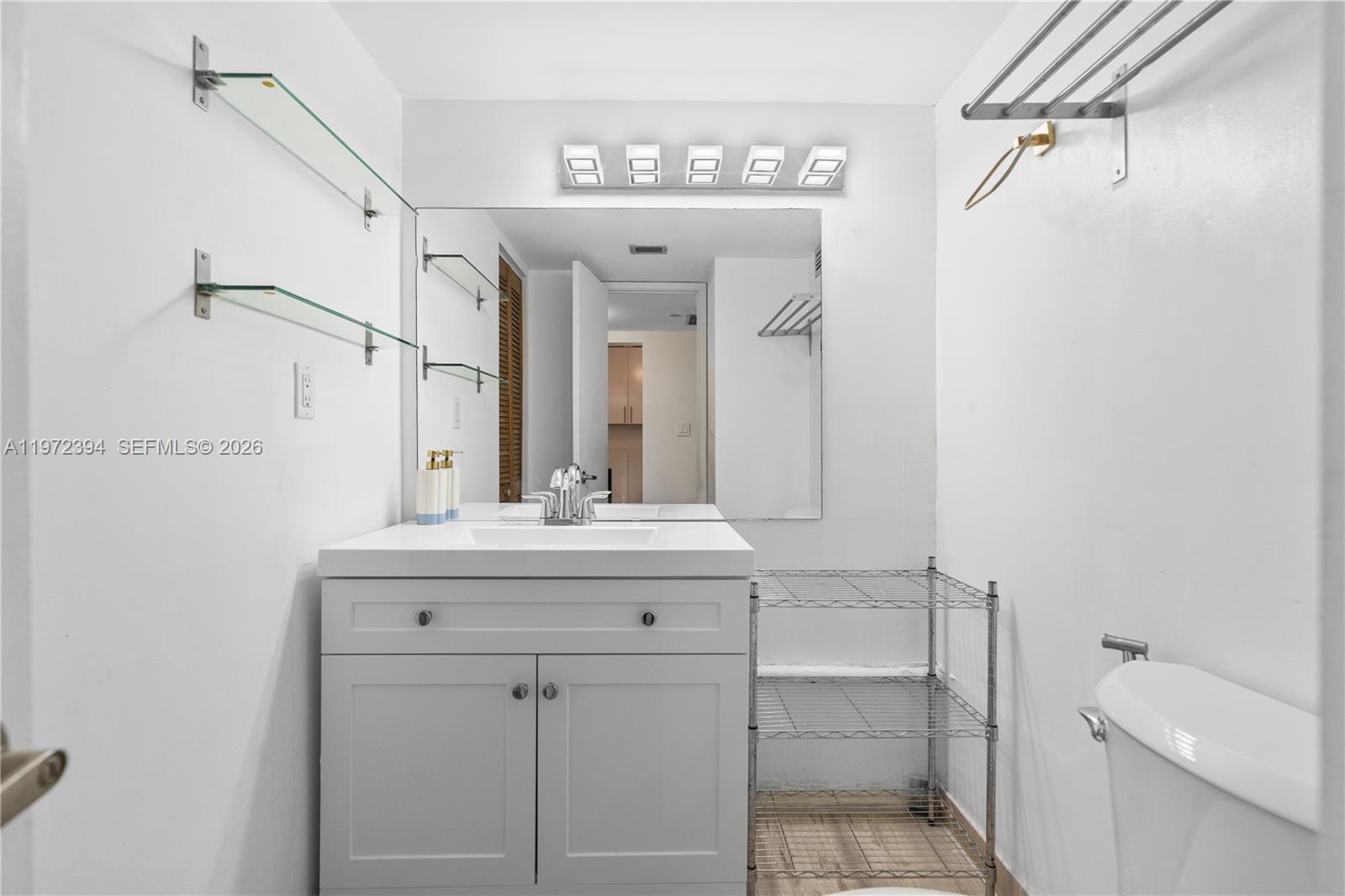 image Brickell Place I13