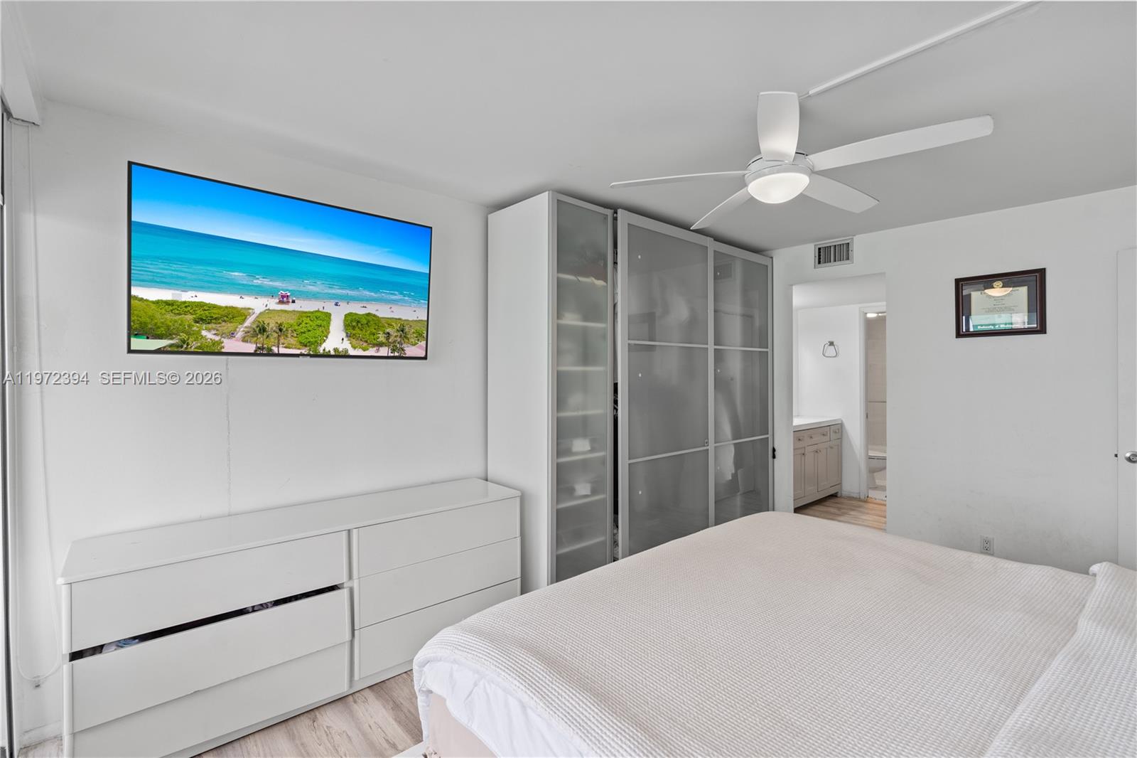 image Brickell Place I15