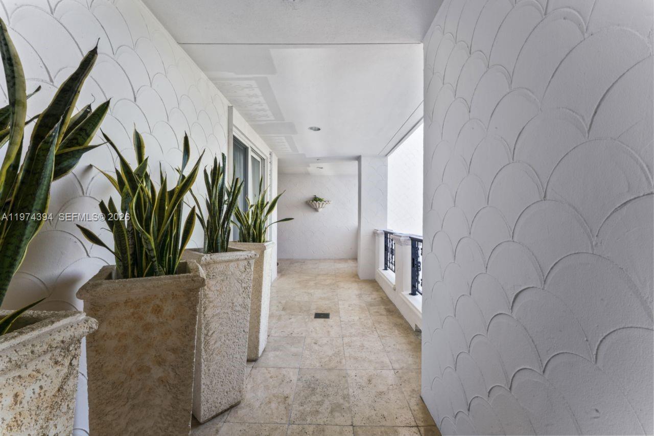 5266 Fisher Is Dr #5266 Miami Beach, FL 33109