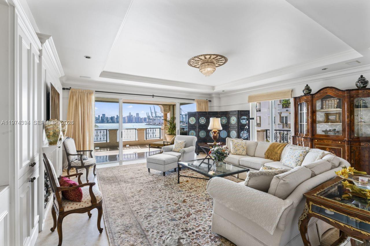 5266 Fisher Is Dr #5266 Miami Beach, FL 33109