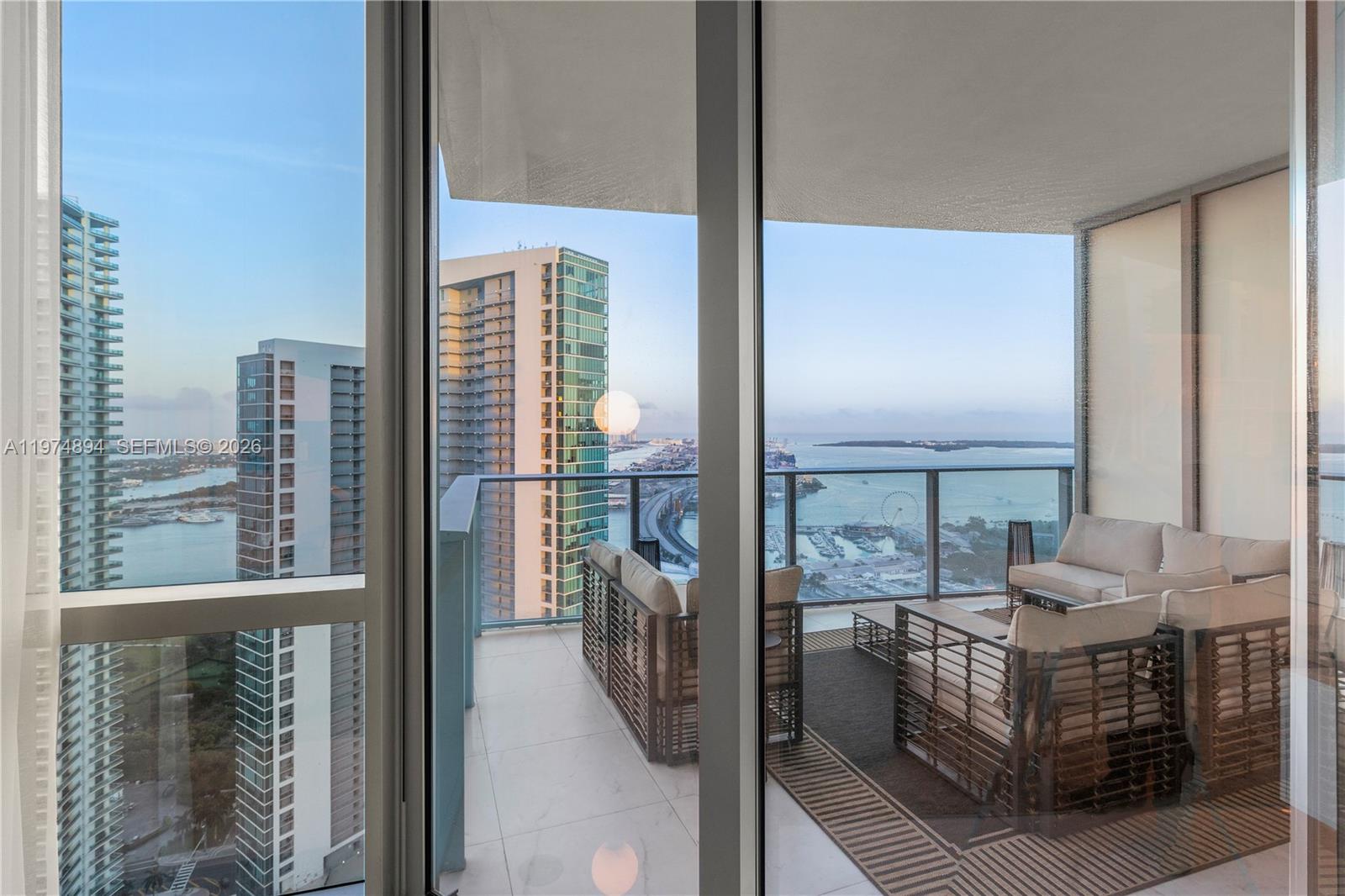 image Paramount Miami Worldcenter6