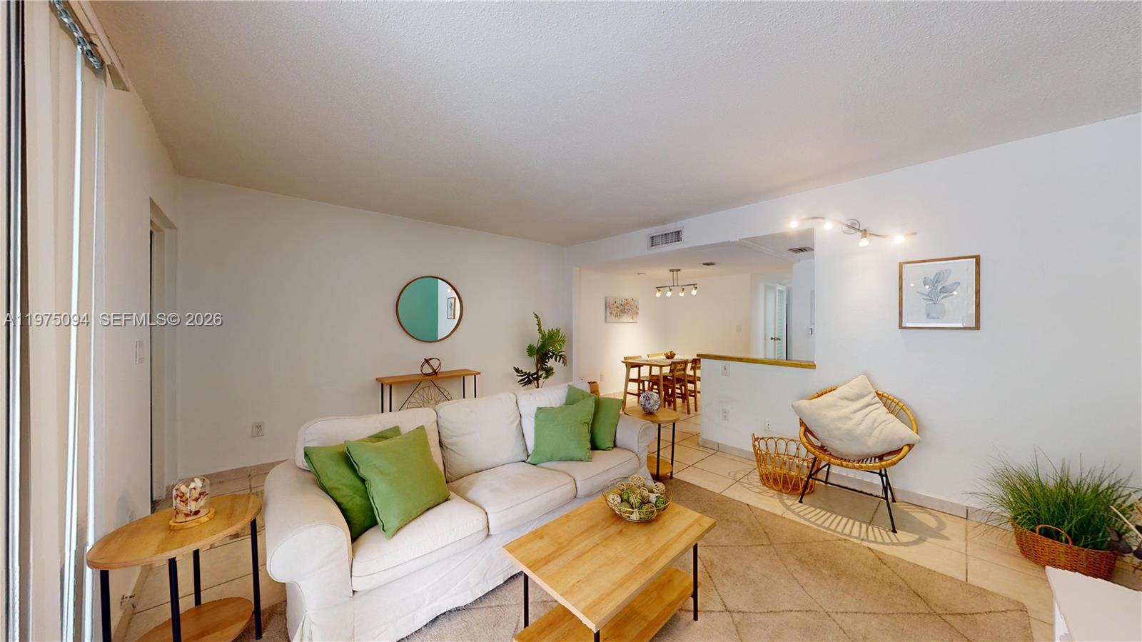 2345 NE 135th St #101