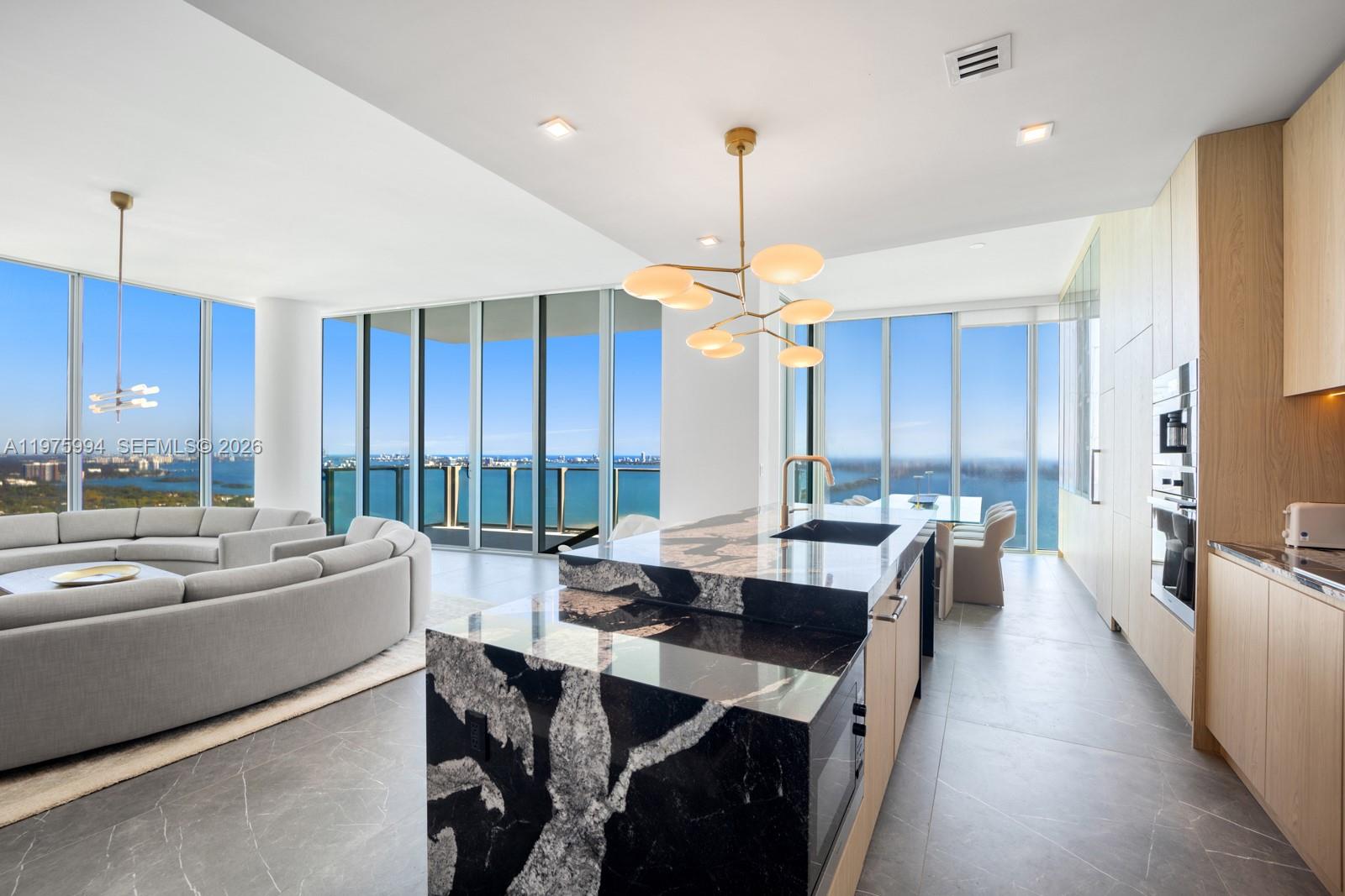 2900 NE 7th Ave #UPH-4602 Miami, FL 33137