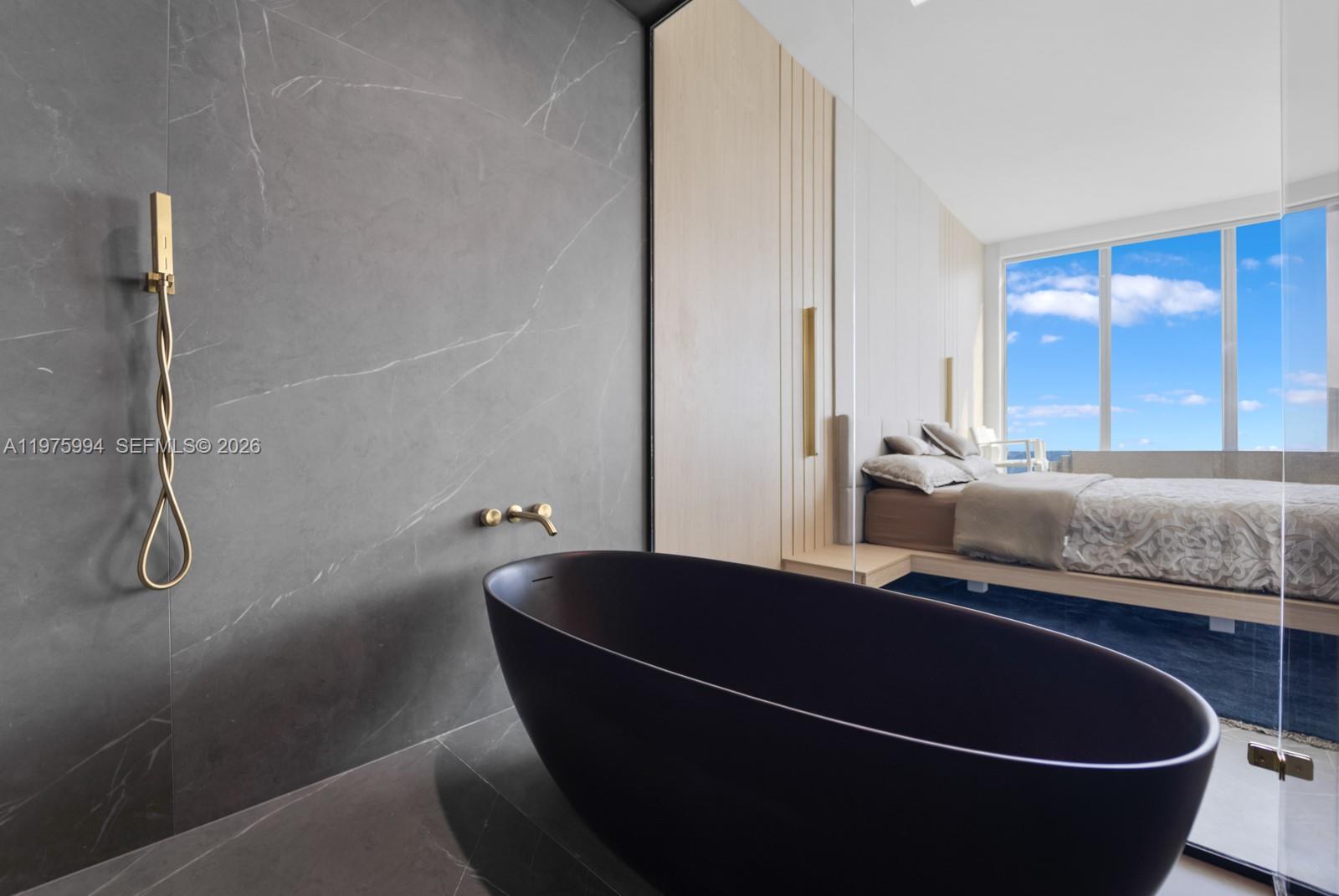 2900 NE 7th Ave #UPH-4602 Miami, FL 33137