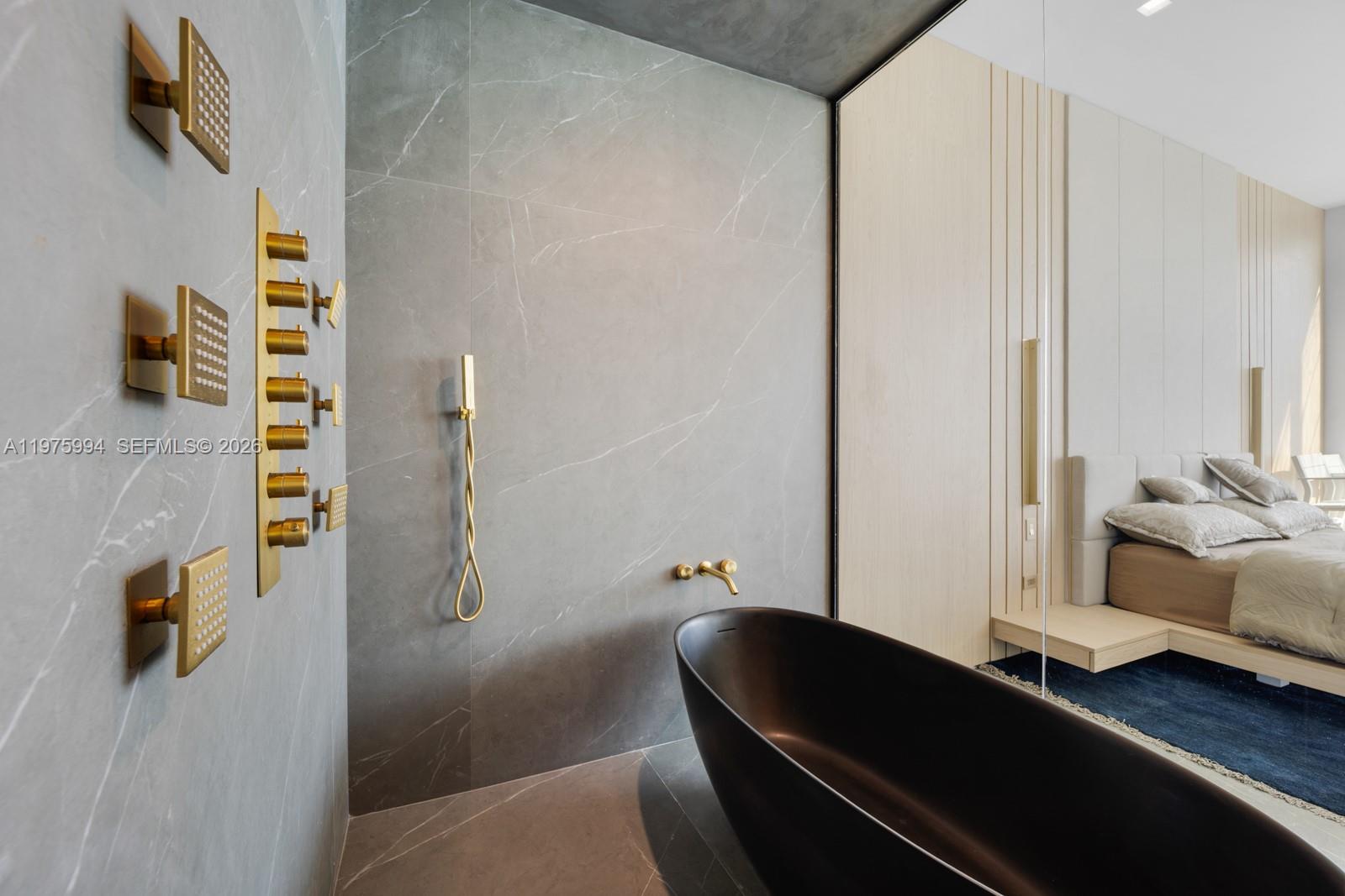 2900 NE 7th Ave #UPH-4602 Miami, FL 33137