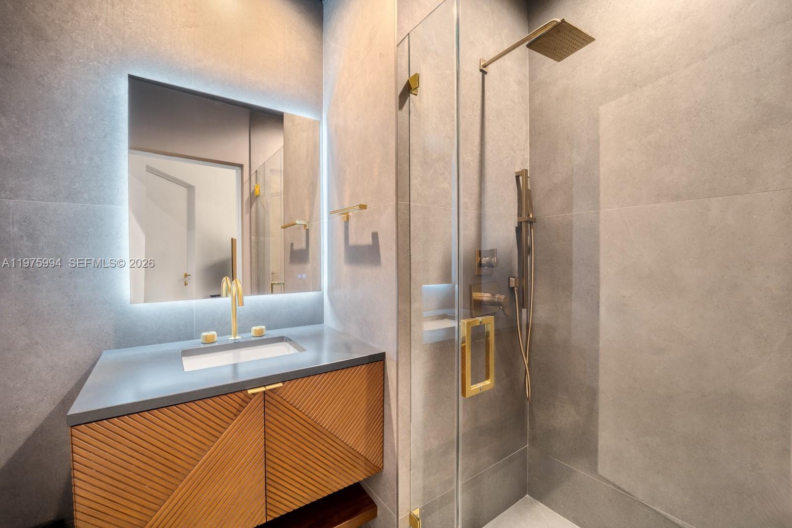 2900 NE 7th Ave #UPH-4602 Miami, FL 33137