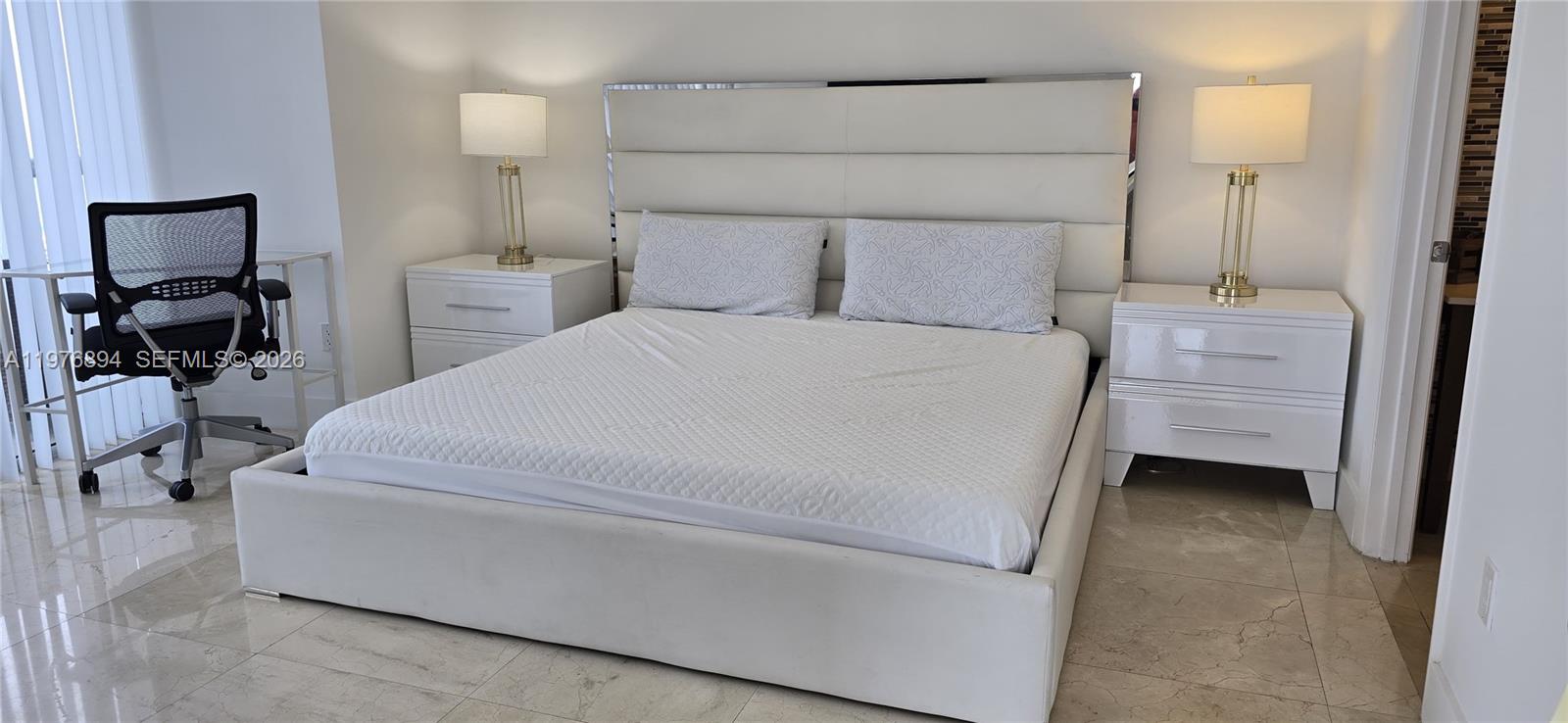 image Icon Brickell II6